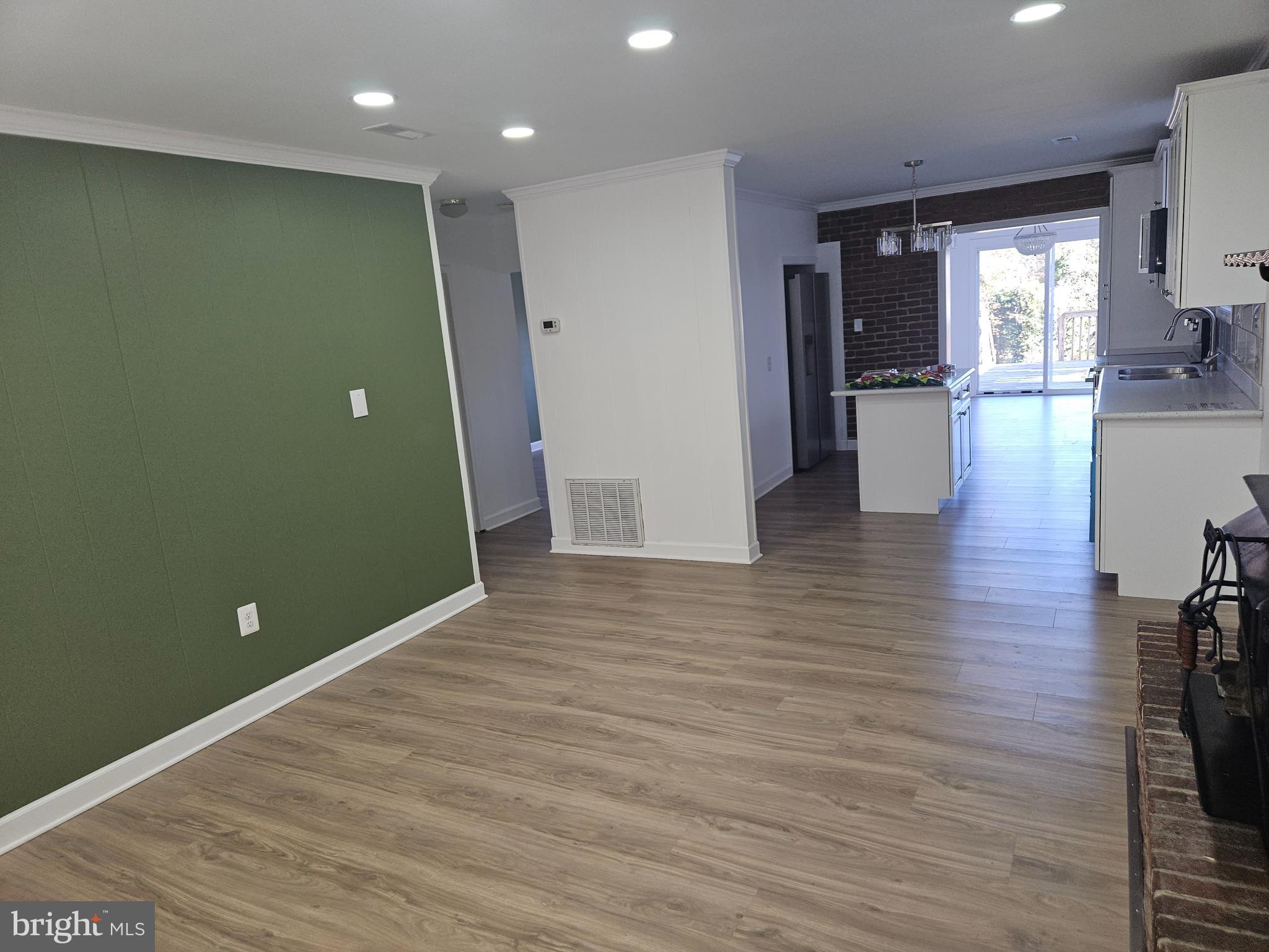 KENWOOD BEACH - Residential