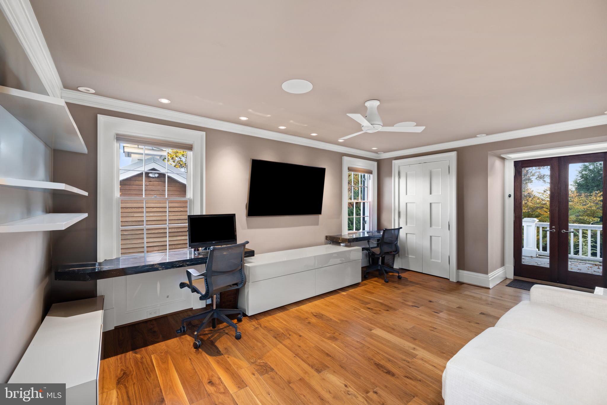 GEORGETOWN - Residential
