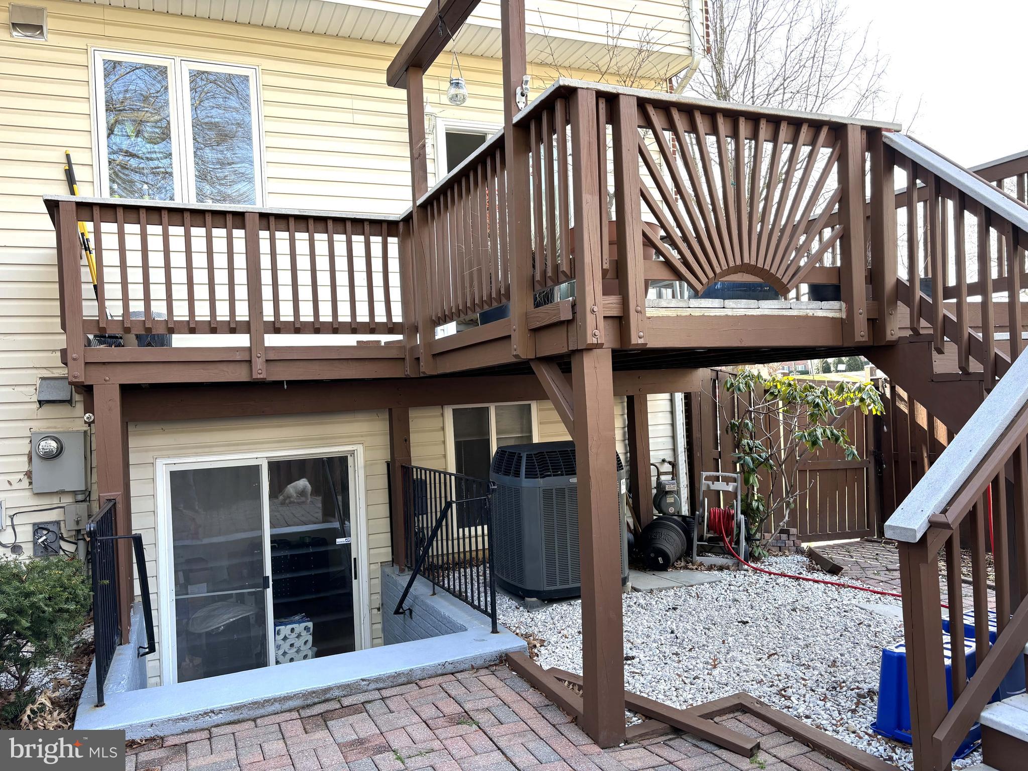 KINGSTOWNE - Residential Lease