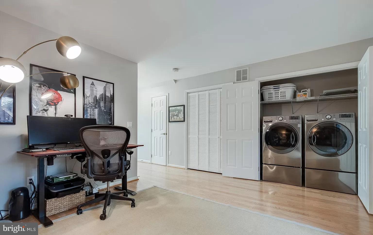 KINGSTOWNE - Residential Lease