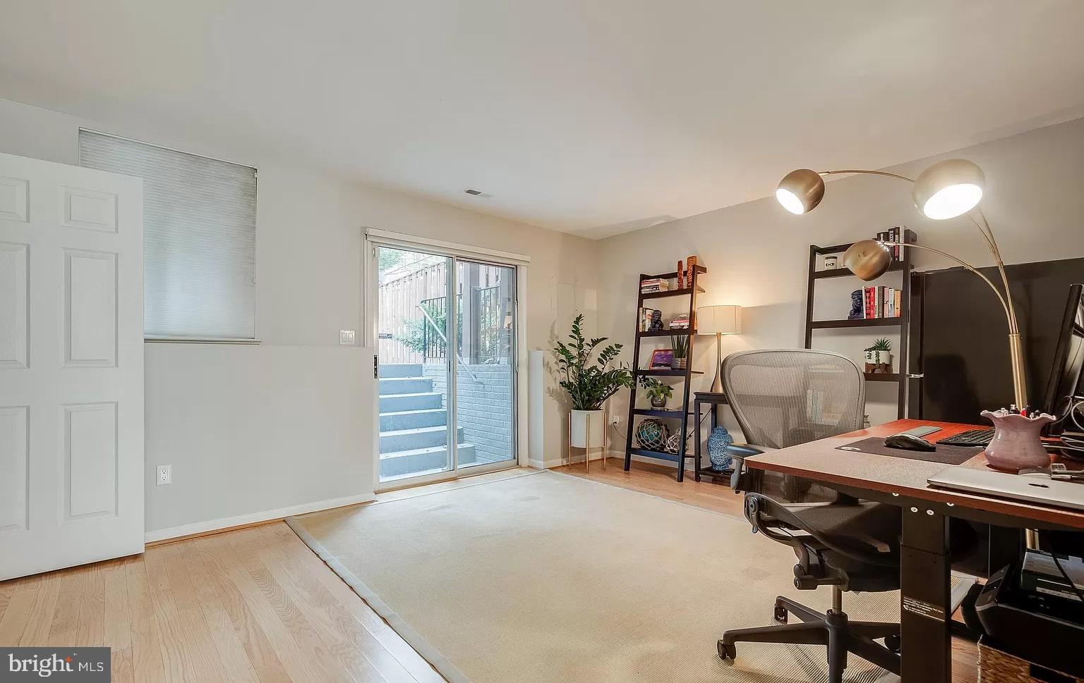 KINGSTOWNE - Residential Lease