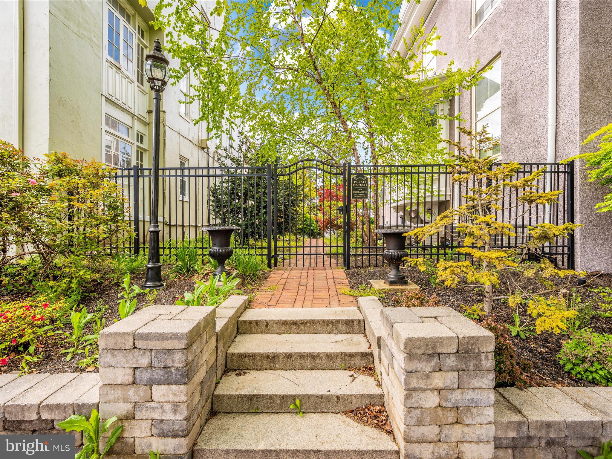 MOUNT PROSPECT - Residential