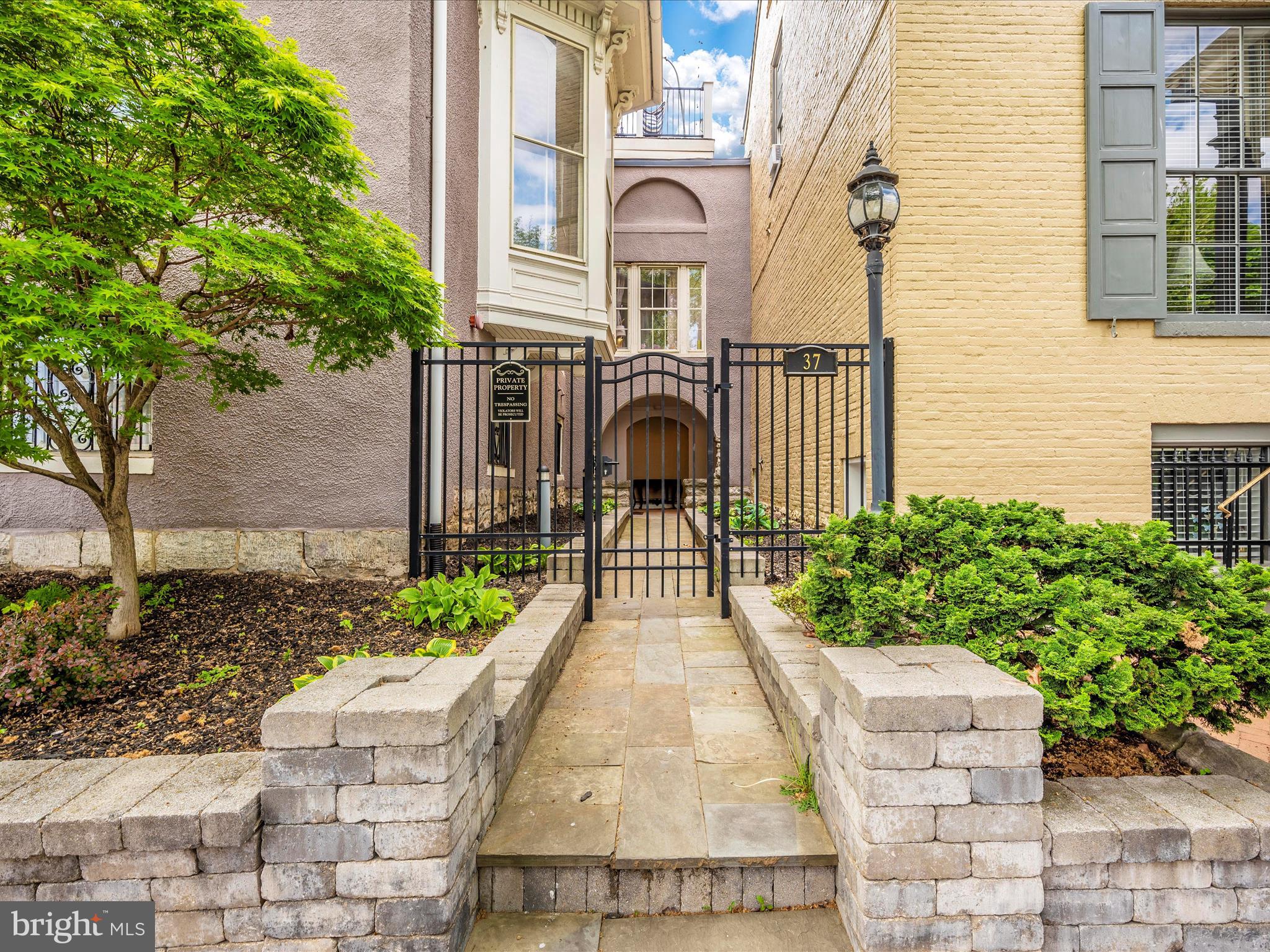 MOUNT PROSPECT - Residential