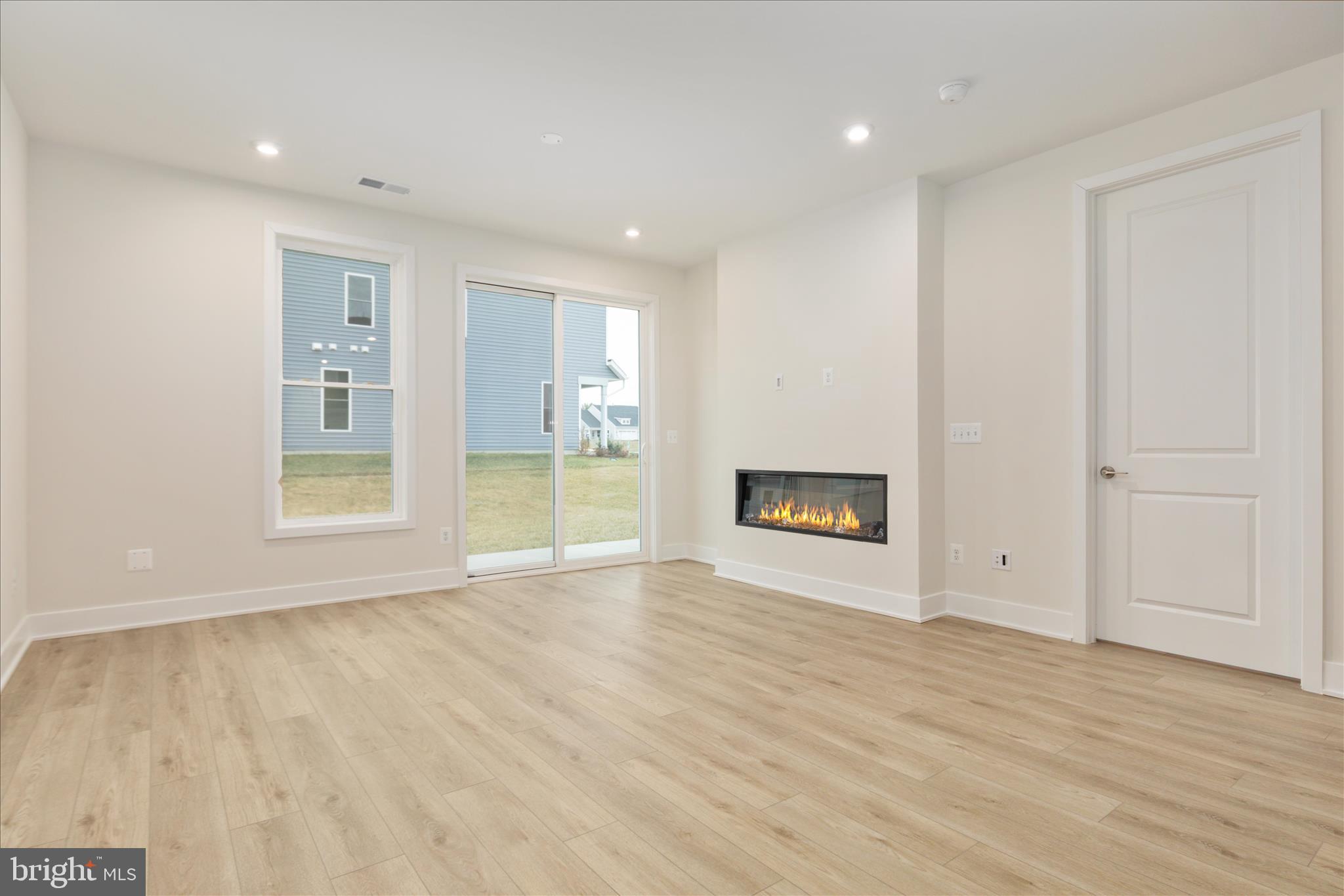 HIATT POINTE AT SNOWDEN BRIDGE - Residential