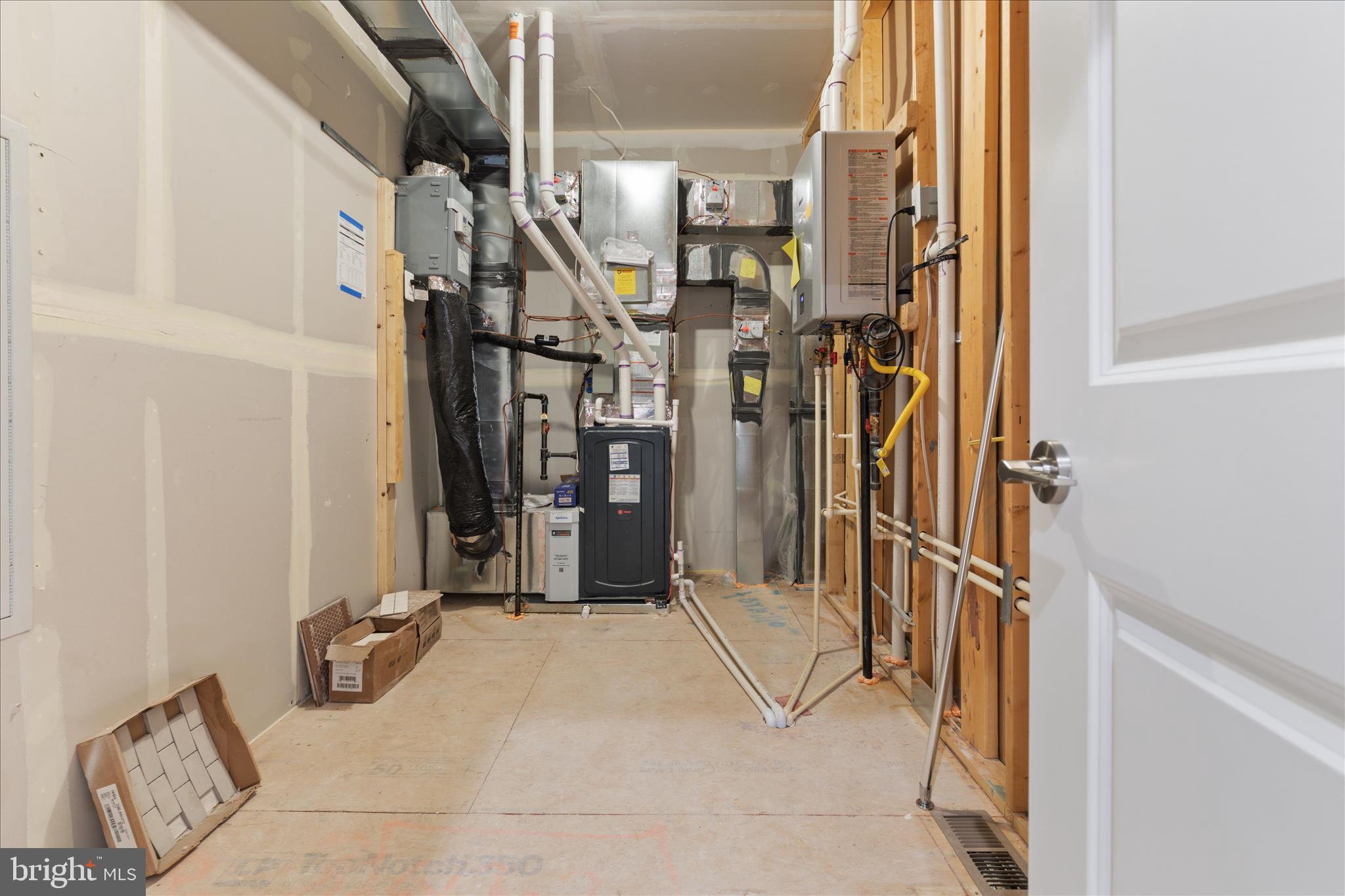 HIATT POINTE AT SNOWDEN BRIDGE - Residential