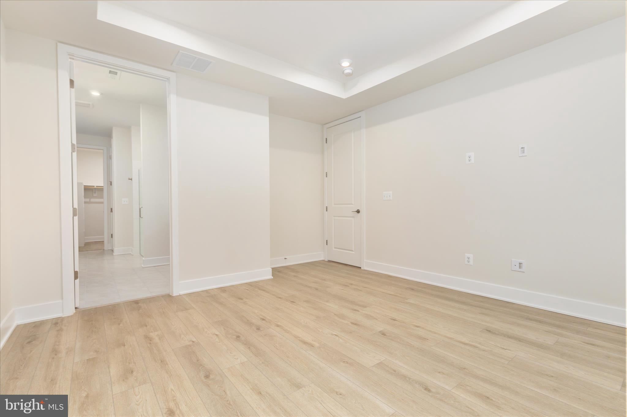 HIATT POINTE AT SNOWDEN BRIDGE - Residential