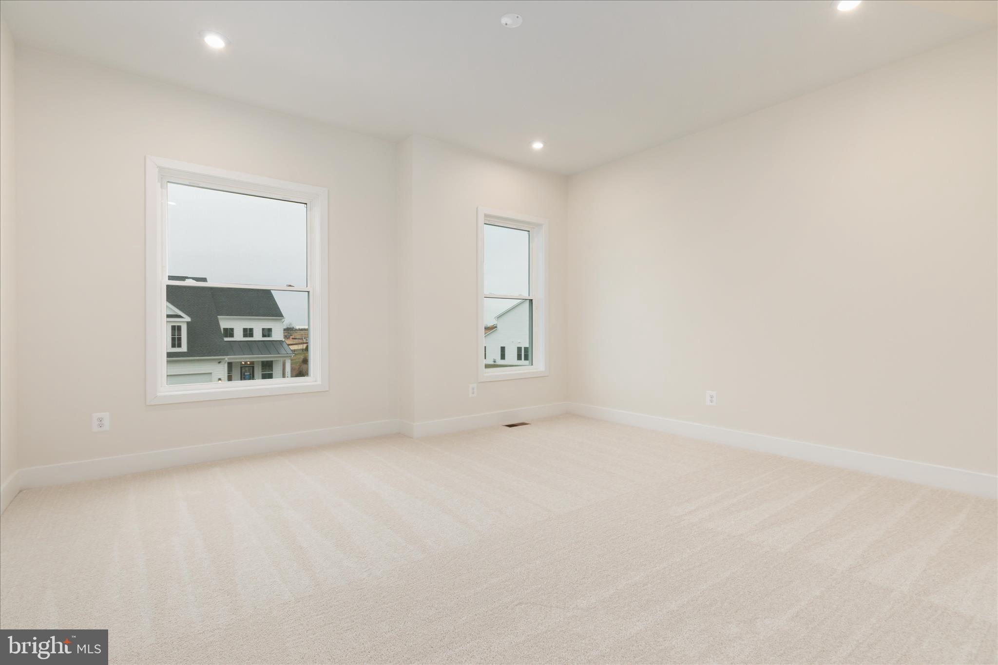 HIATT POINTE AT SNOWDEN BRIDGE - Residential