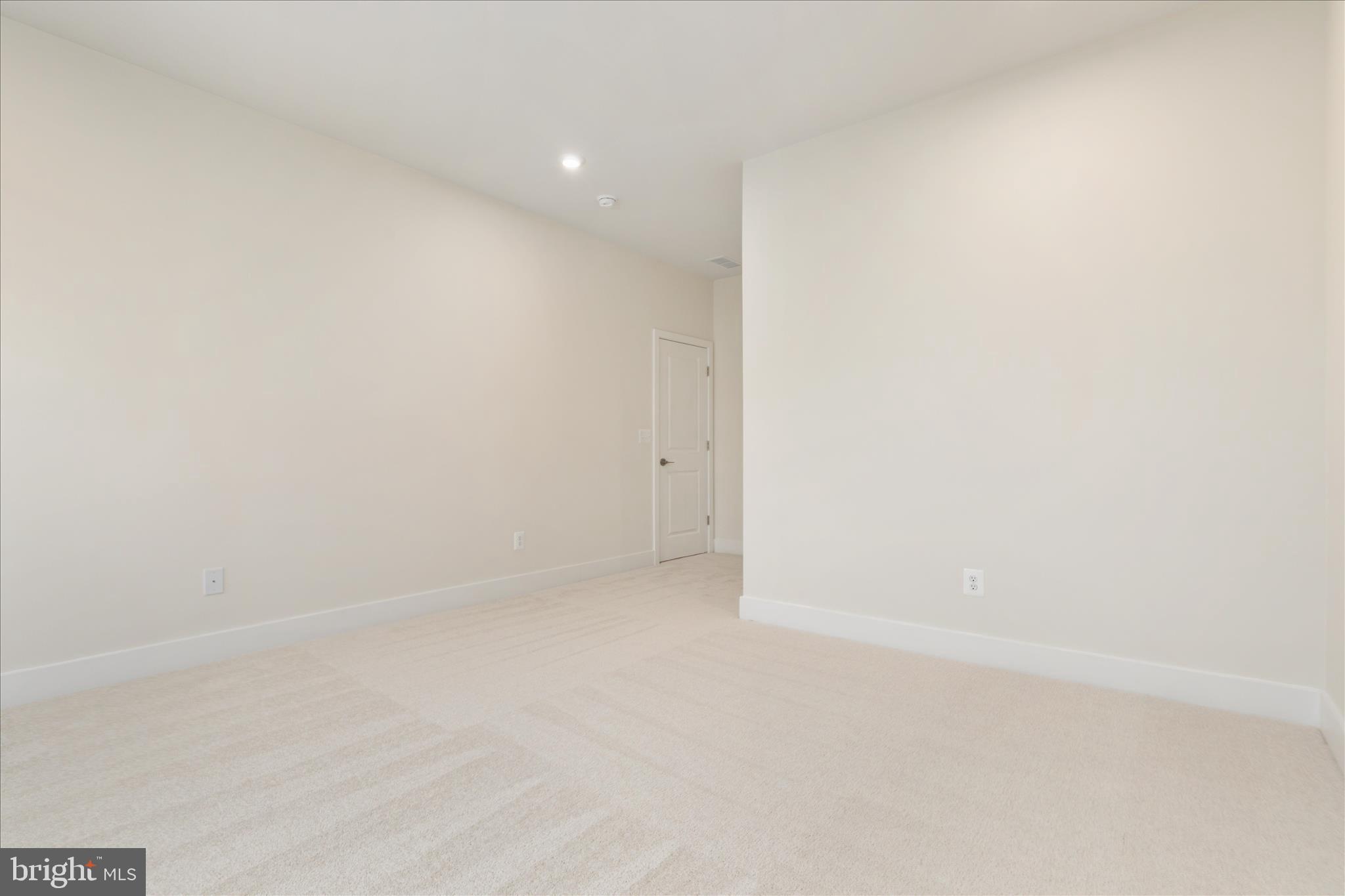 HIATT POINTE AT SNOWDEN BRIDGE - Residential