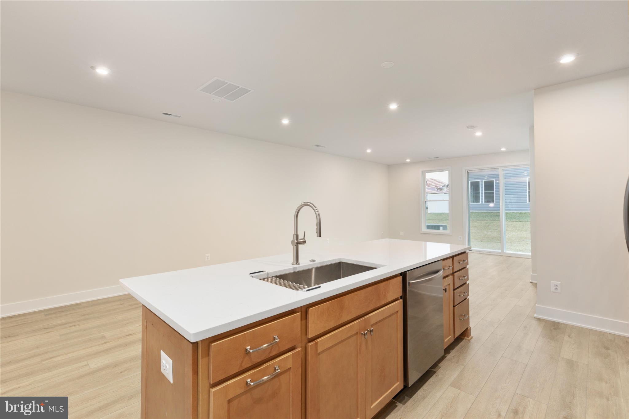 HIATT POINTE AT SNOWDEN BRIDGE - Residential