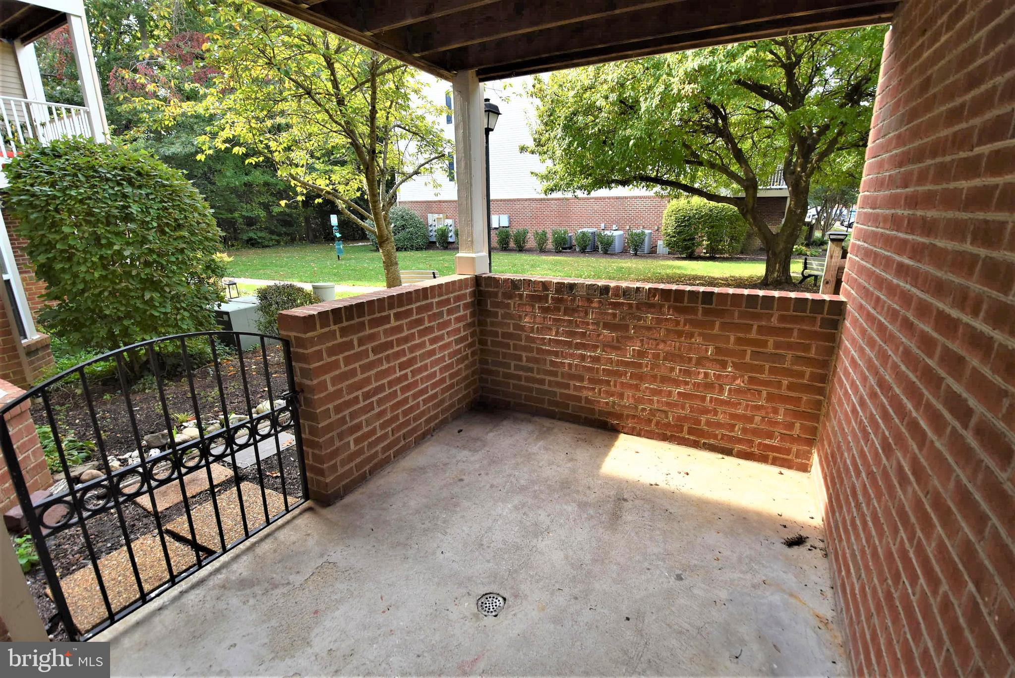 ADMIRAL REACH AT HARBOUR GATES - Residential