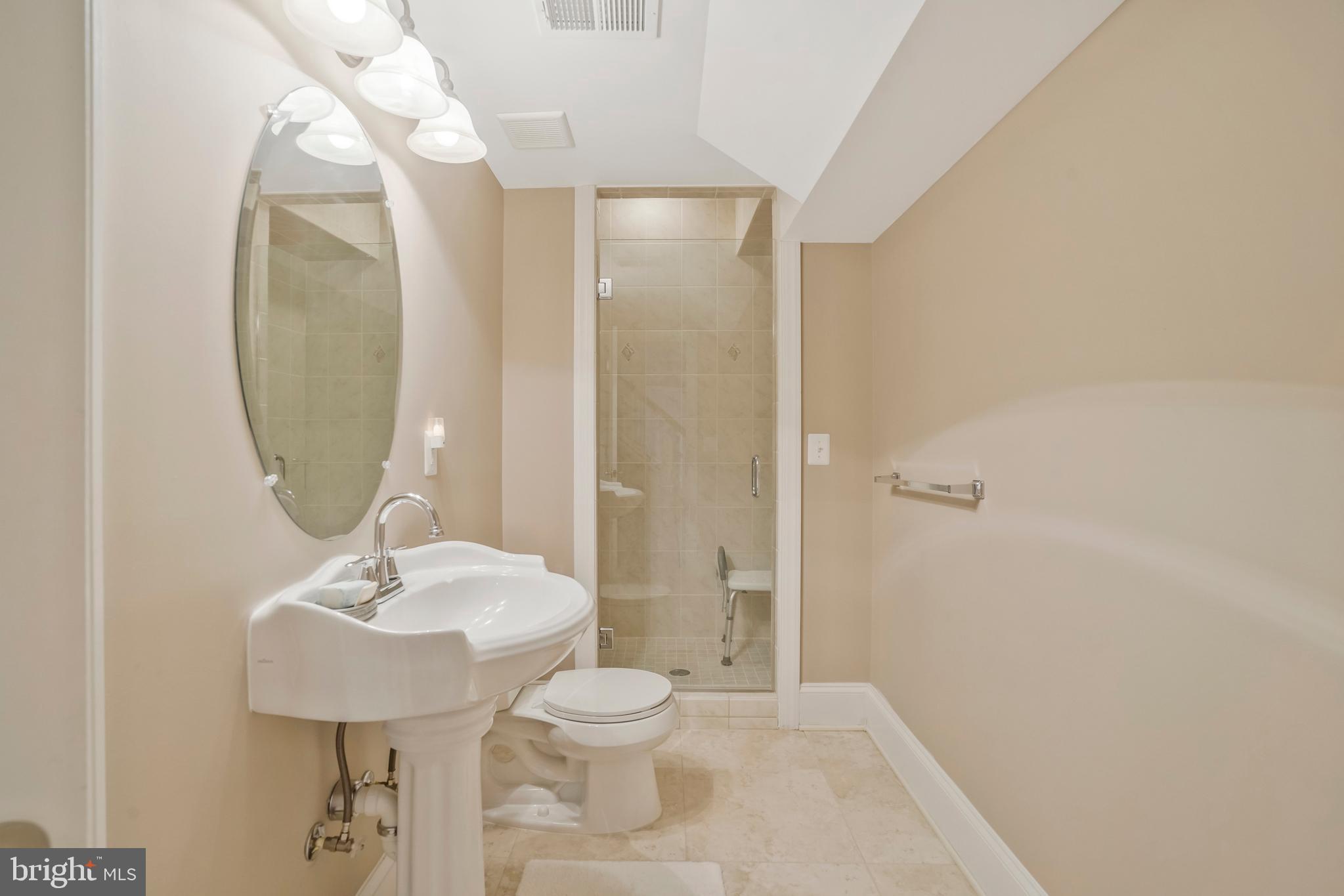 LEEWOOD ESTATES - Residential