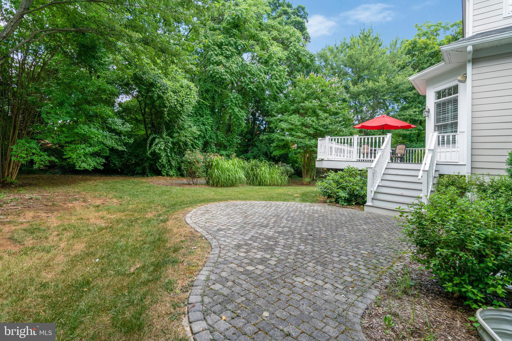 LEEWOOD ESTATES - Residential