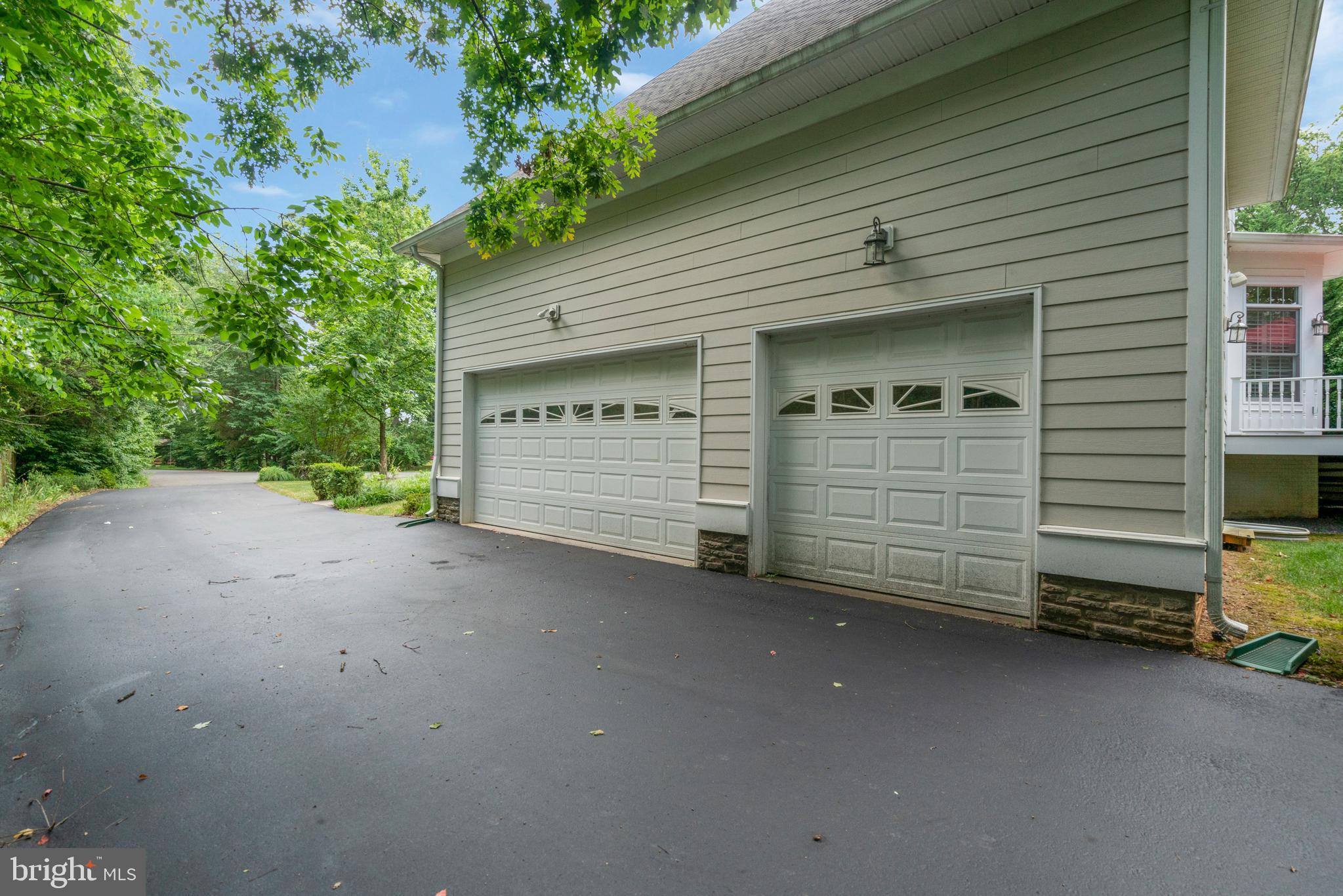 LEEWOOD ESTATES - Residential