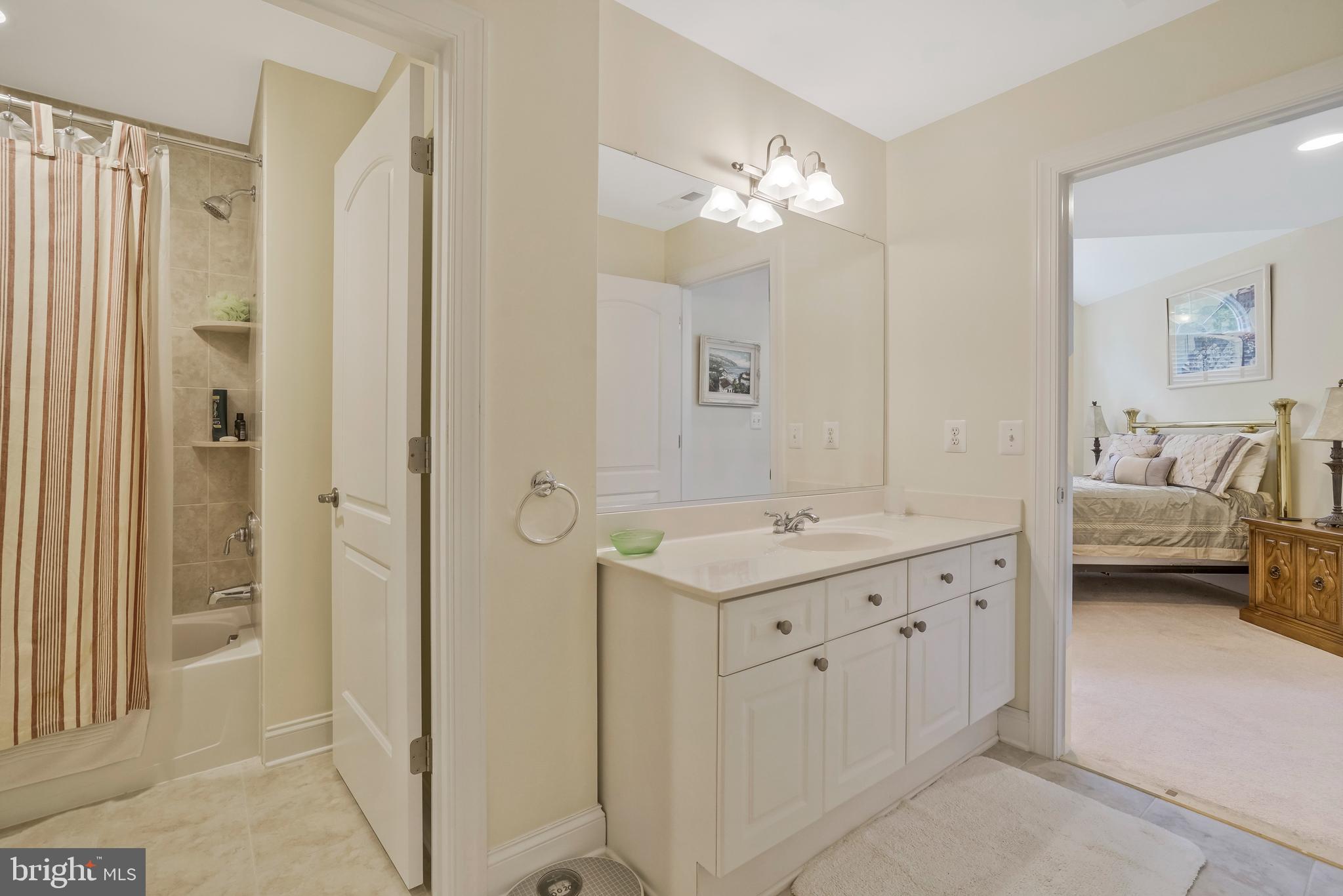 LEEWOOD ESTATES - Residential