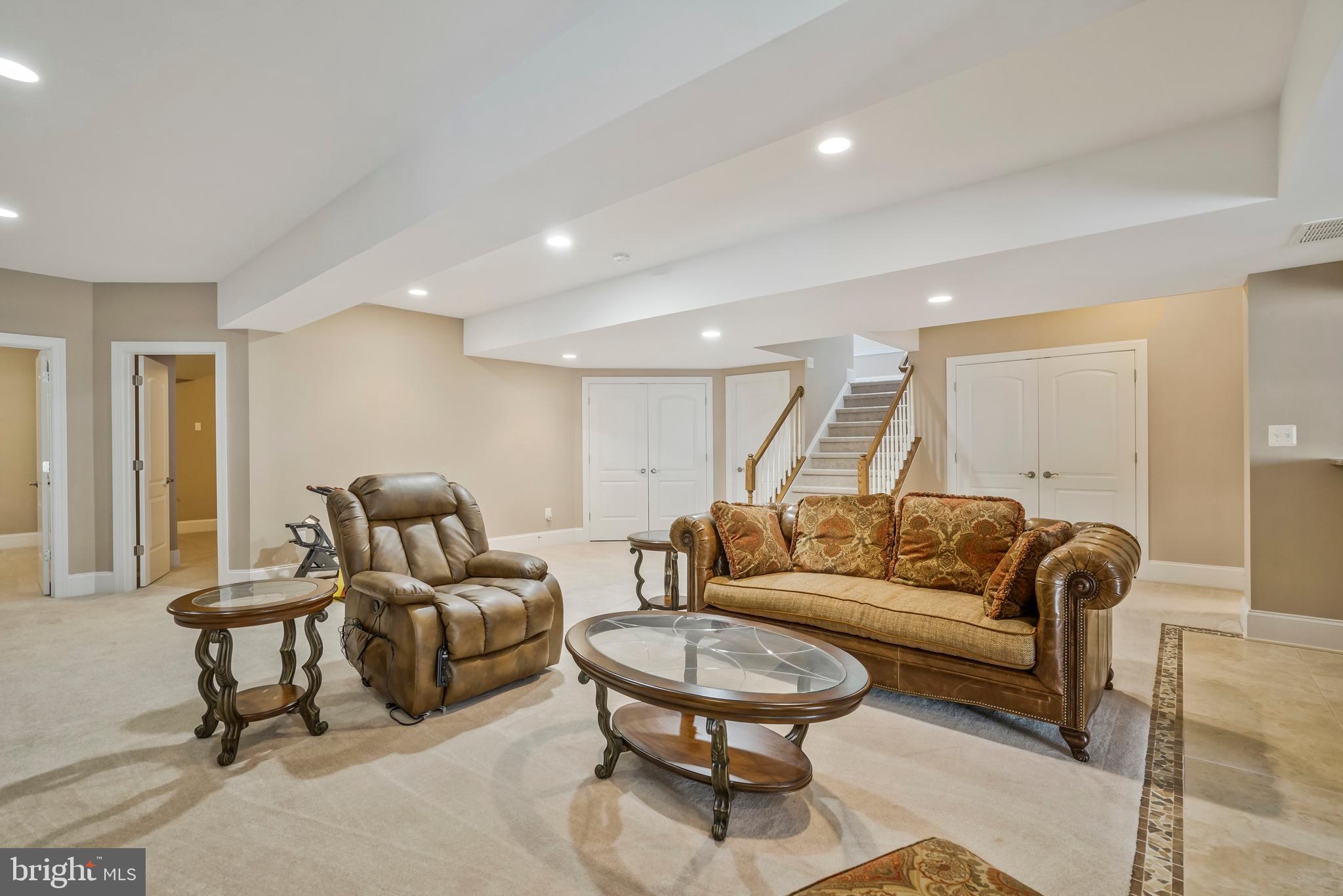 LEEWOOD ESTATES - Residential