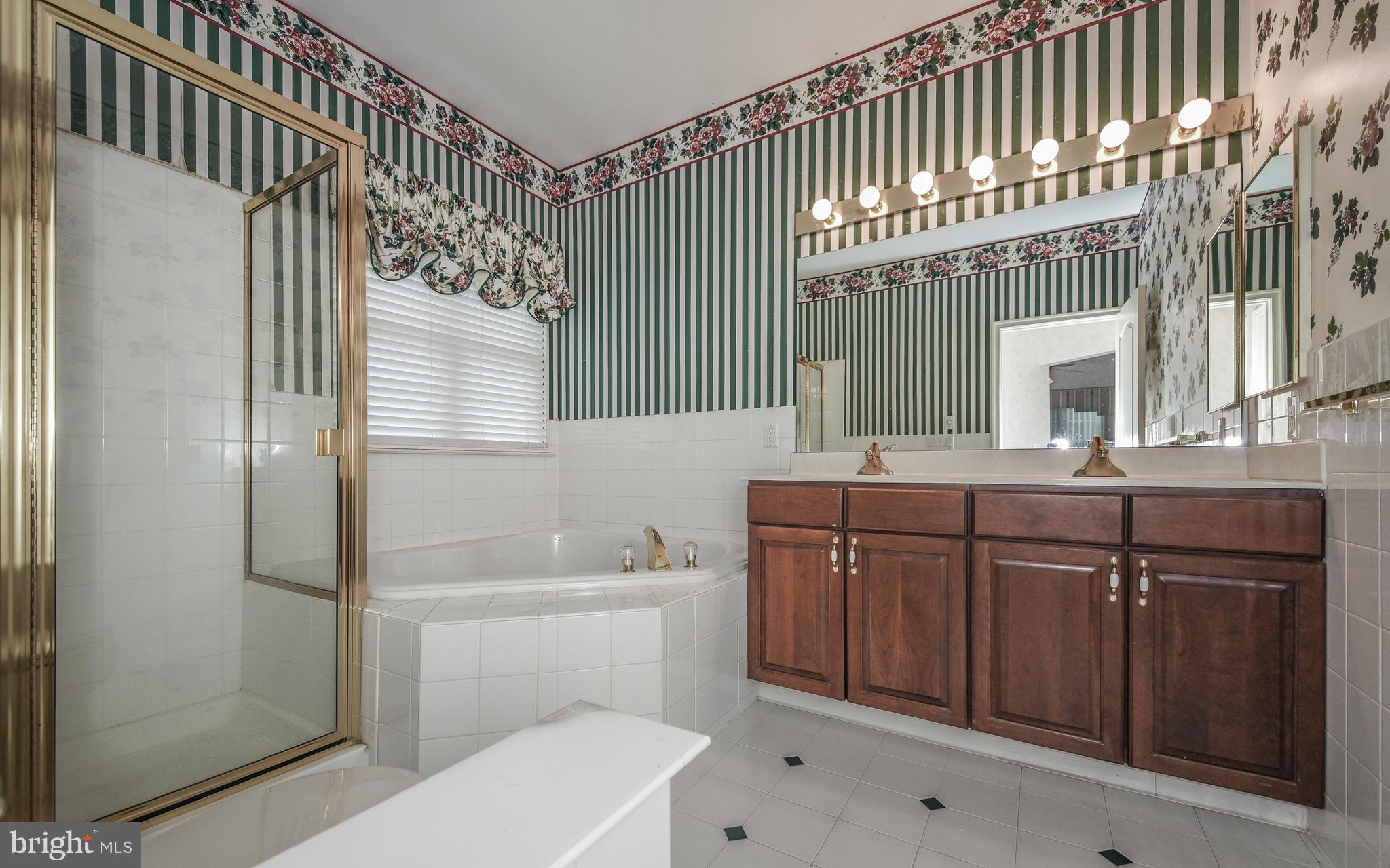 LEGACY OAKS - Residential Lease