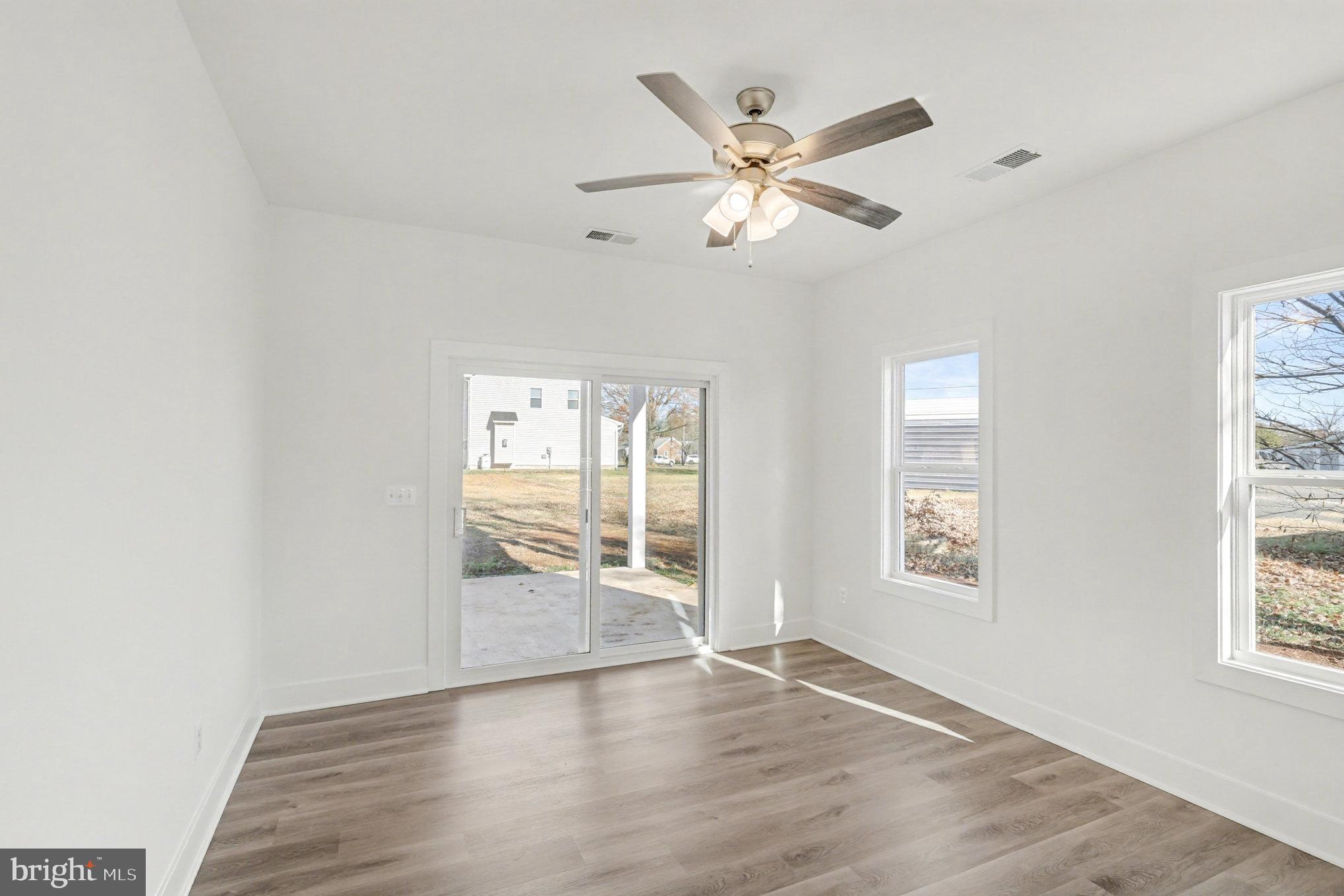 BROOKFIELD - Residential