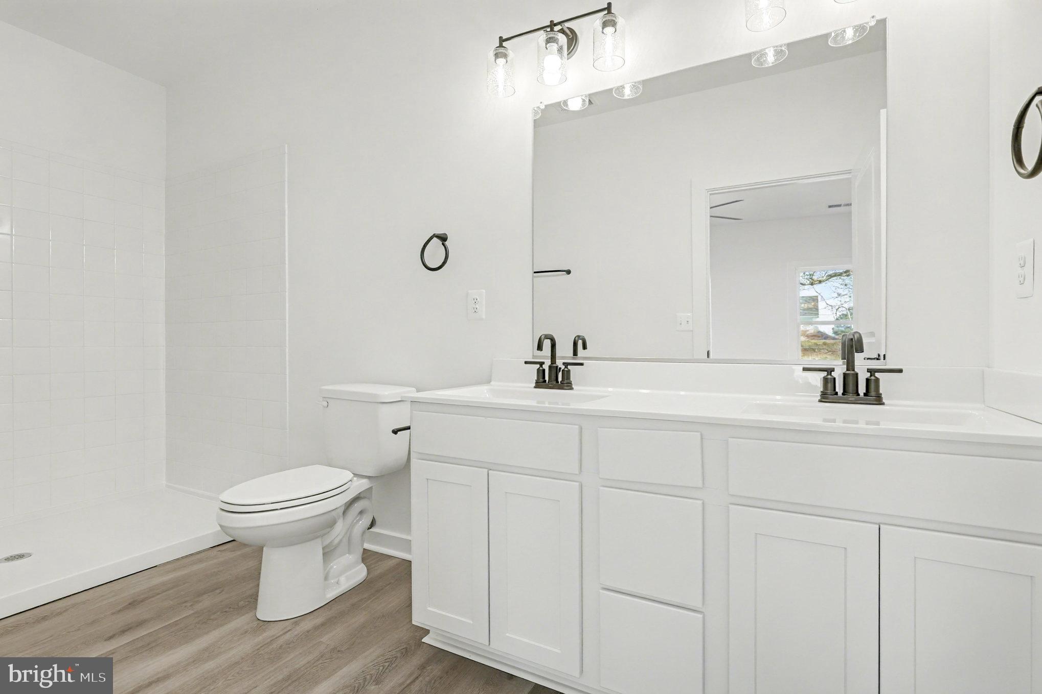 BROOKFIELD - Residential