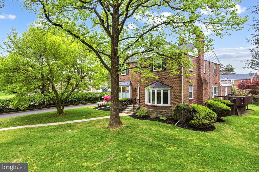 Photo of 324 Sinkler Road, WYNCOTE, PA 19095 (MLS # PAMC2177384)