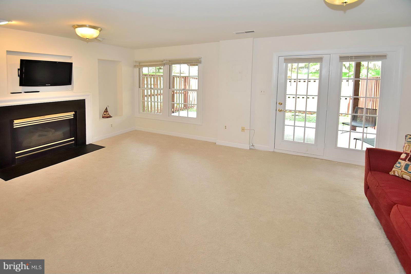 CENTRE RIDGE - Residential Lease