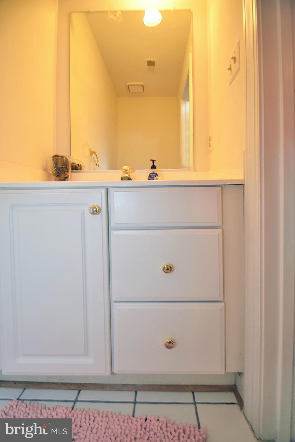 CENTRE RIDGE - Residential Lease