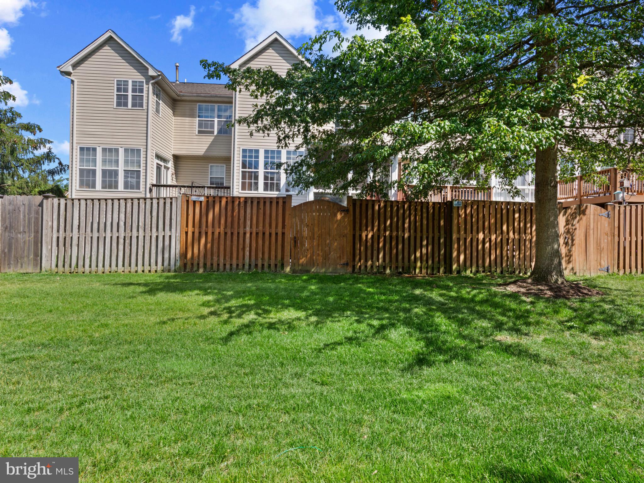 SOUTH RIVER COLONY - Residential