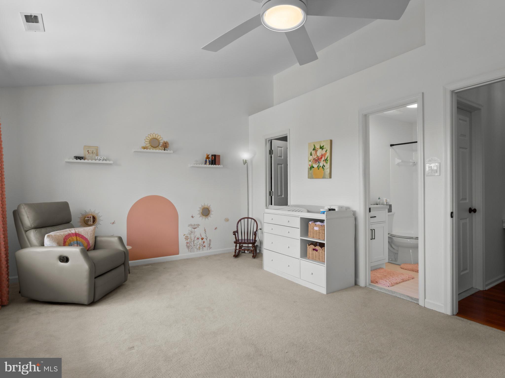 SOUTH RIVER COLONY - Residential