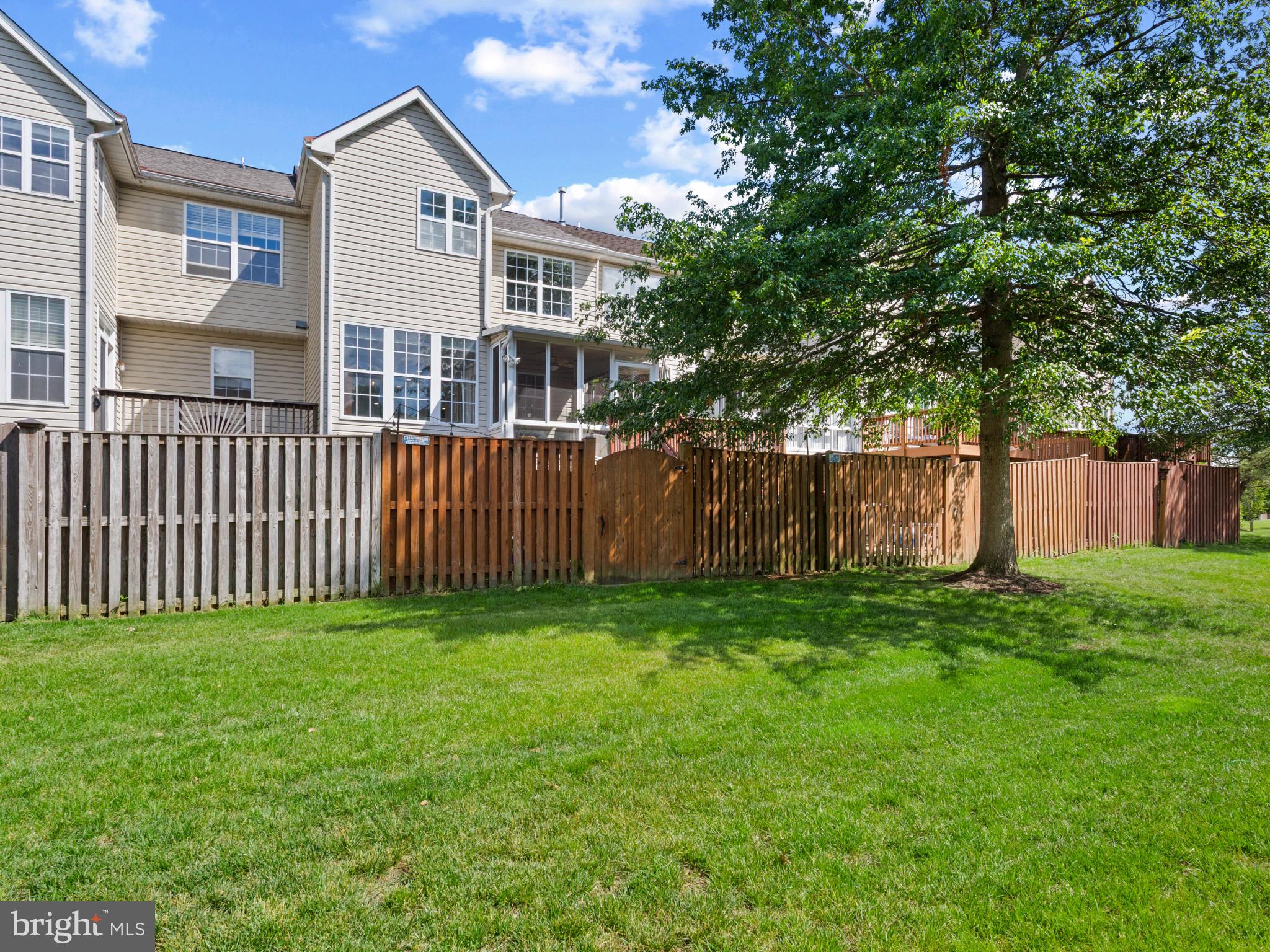 SOUTH RIVER COLONY - Residential