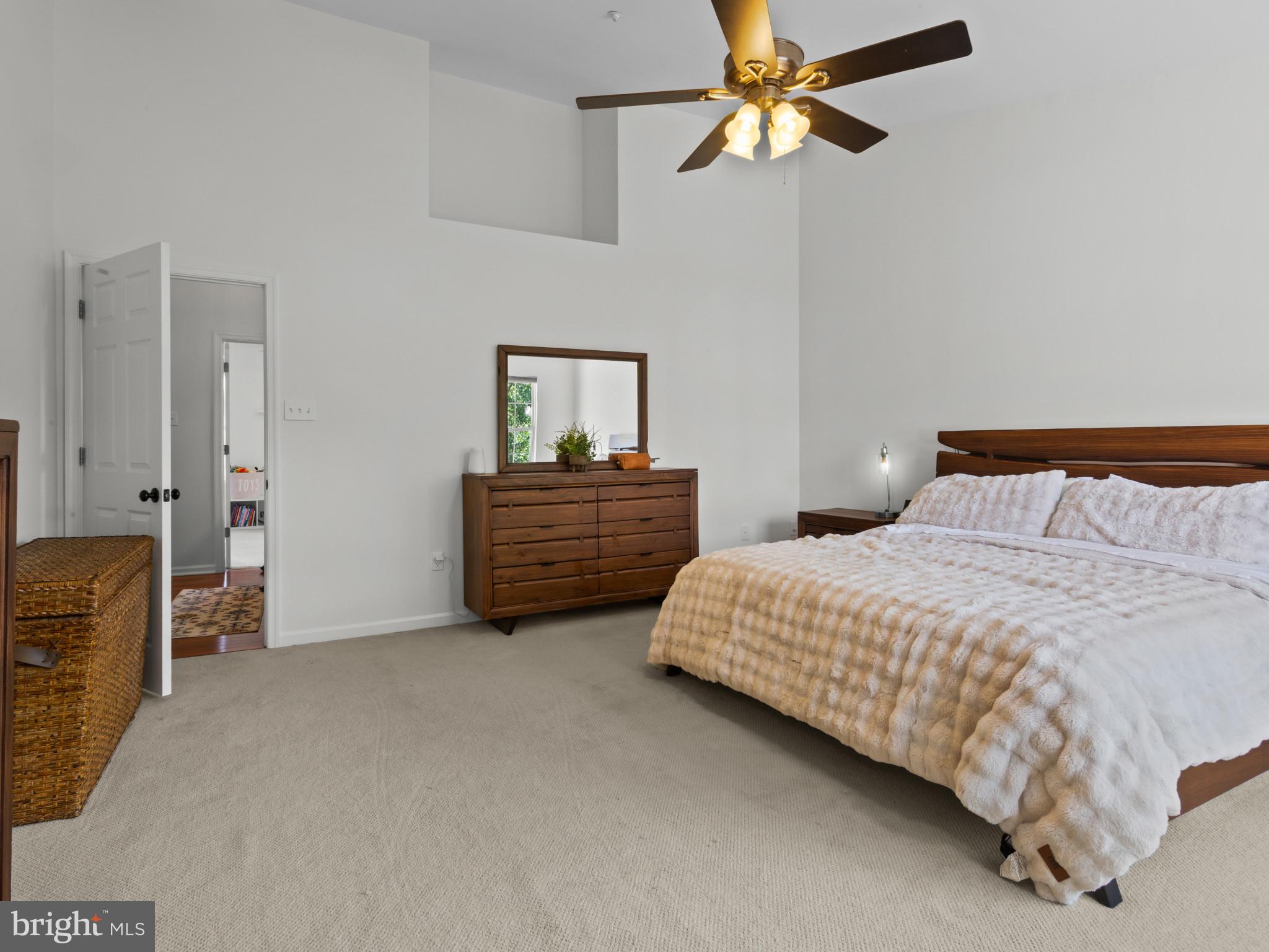 SOUTH RIVER COLONY - Residential