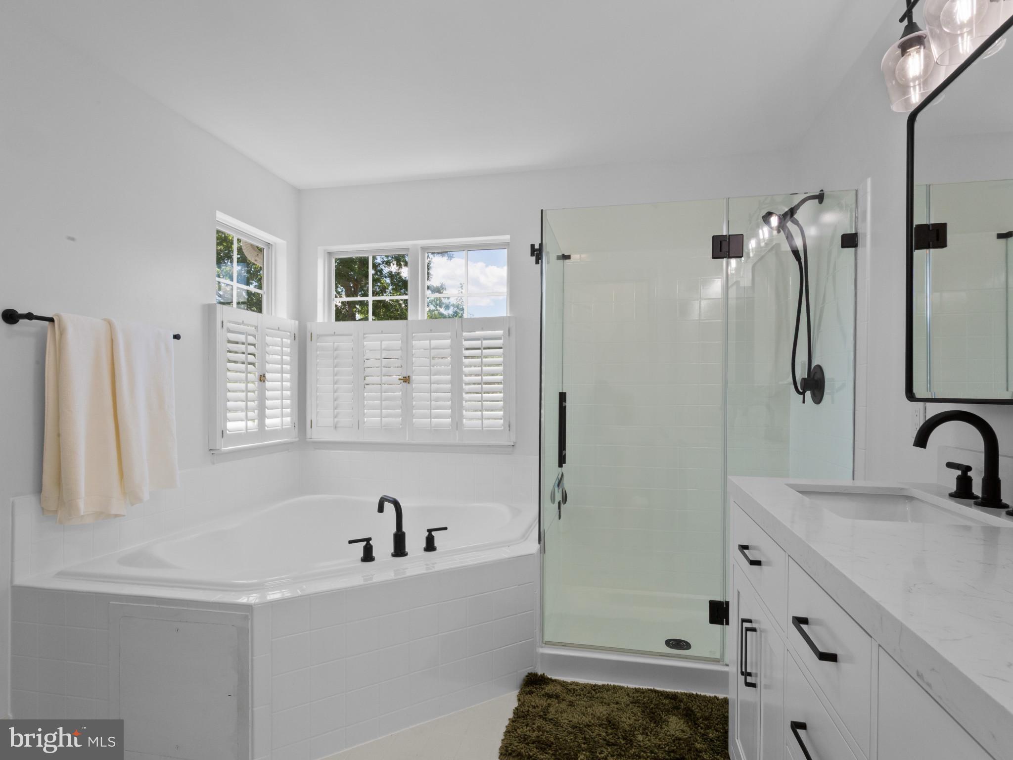 SOUTH RIVER COLONY - Residential