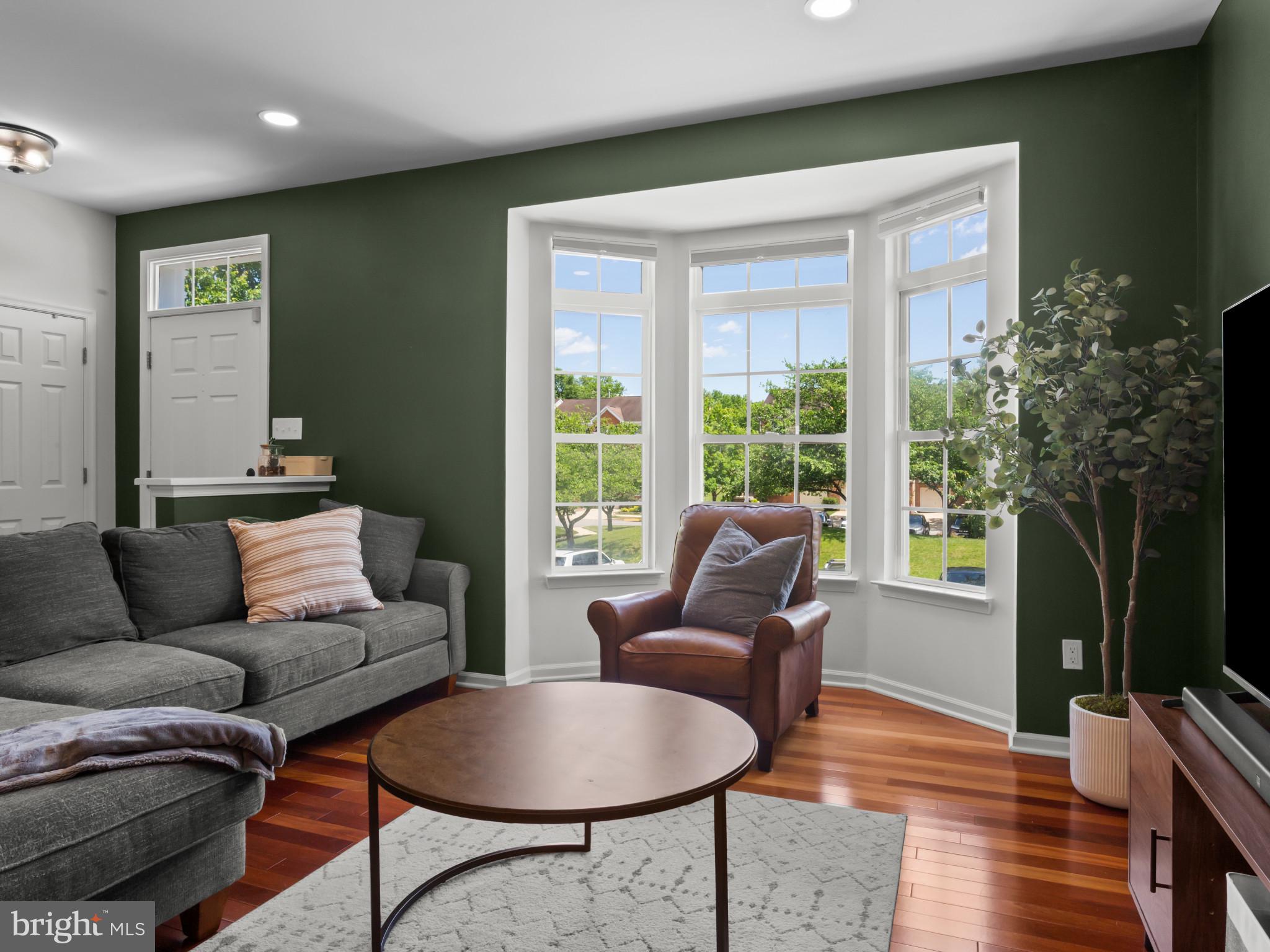 SOUTH RIVER COLONY - Residential