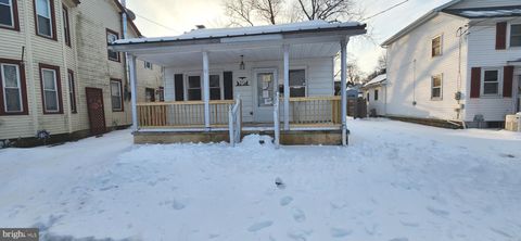 321 CHESTNUT MOUNT HOLLY SPRINGS PA 17065