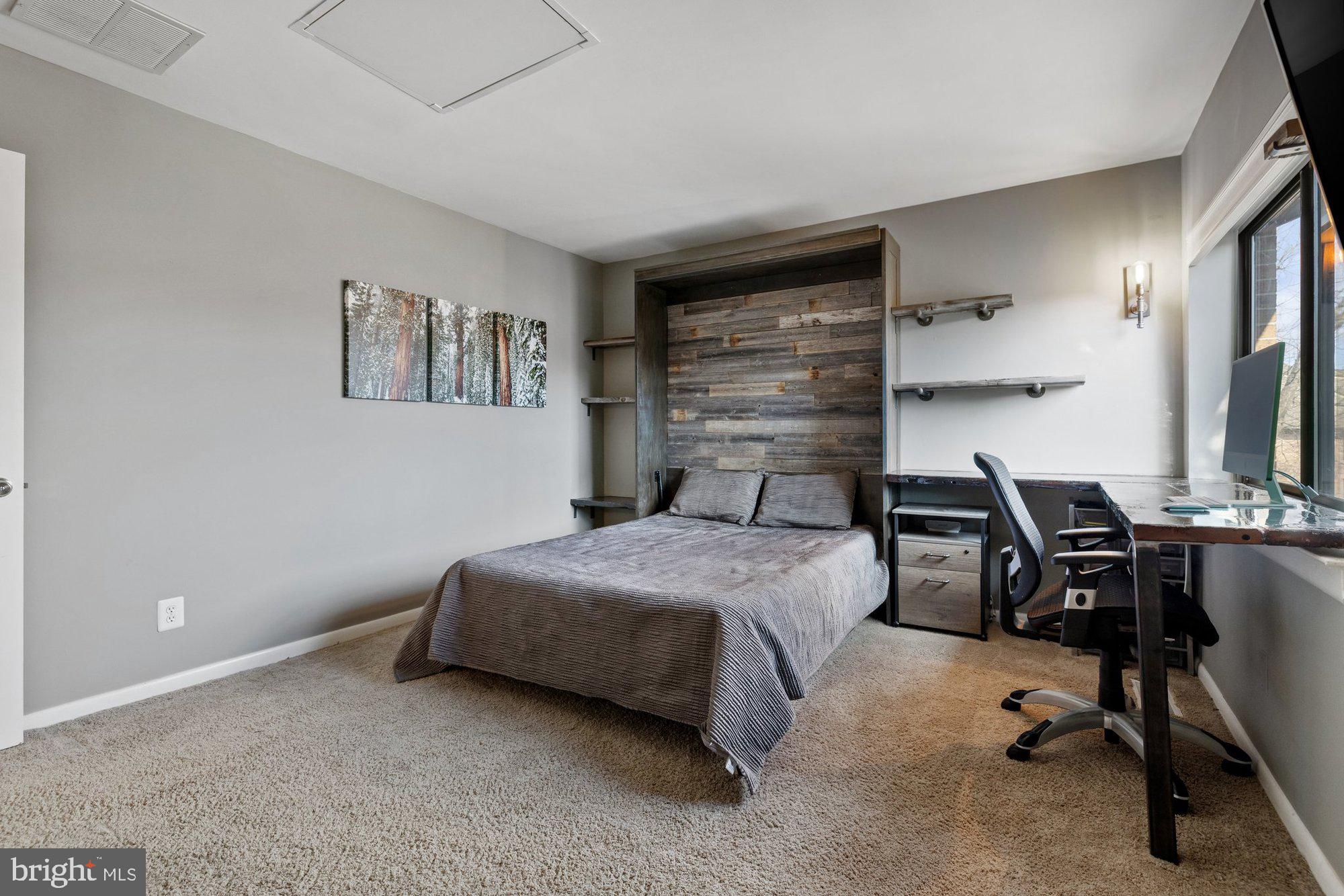 HARBOR POINT - Residential