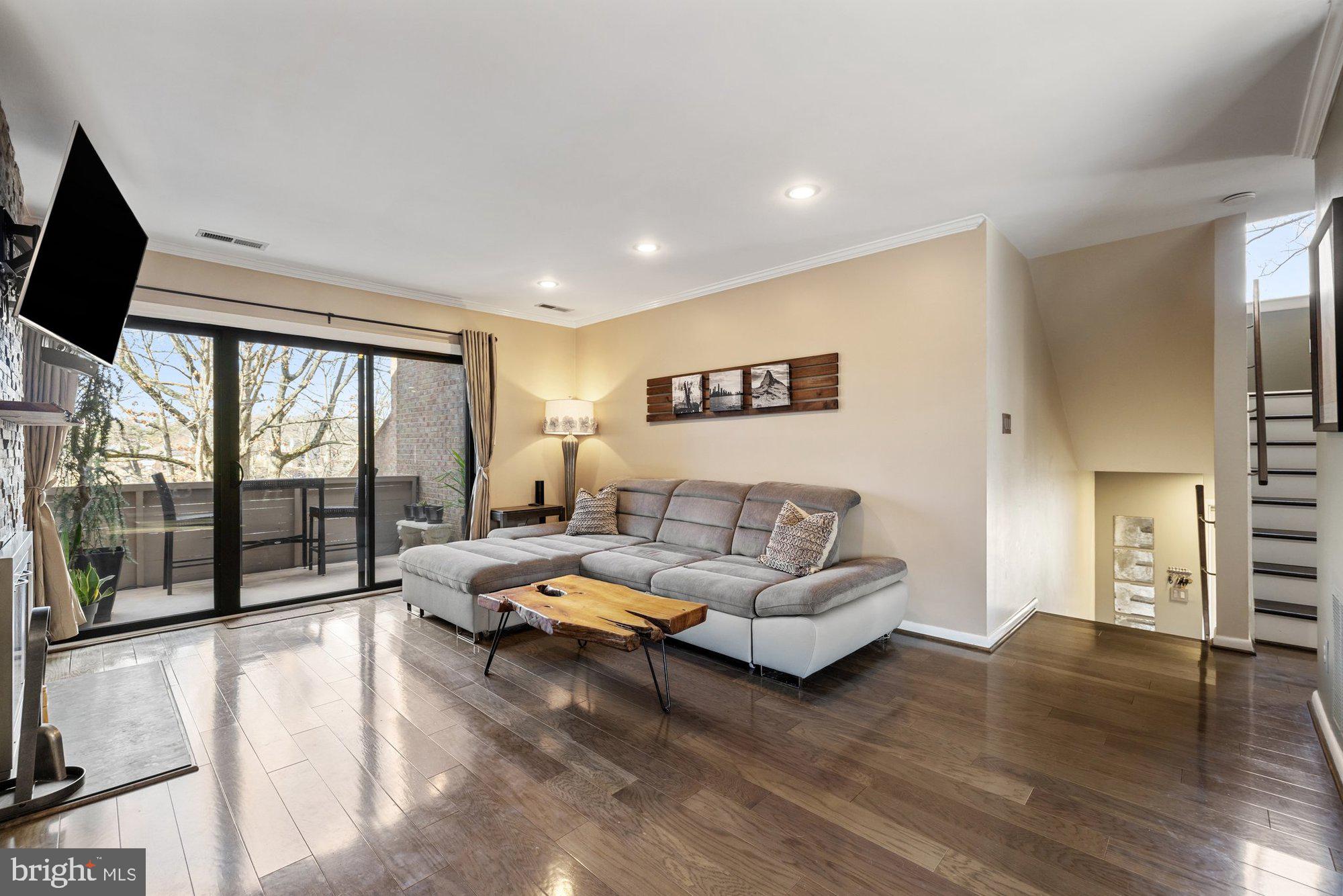 HARBOR POINT - Residential