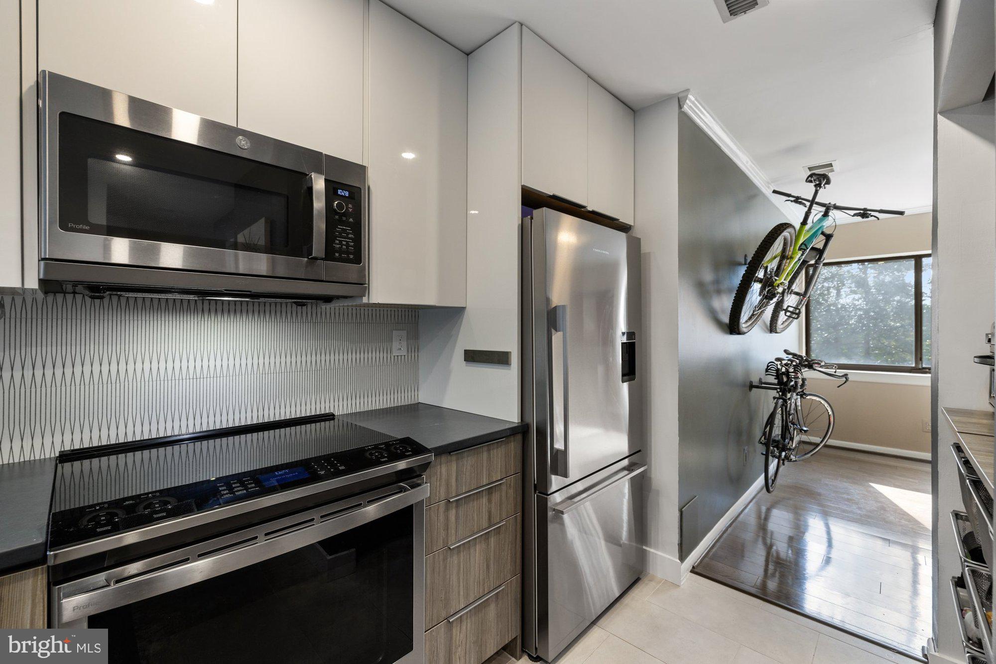 HARBOR POINT - Residential