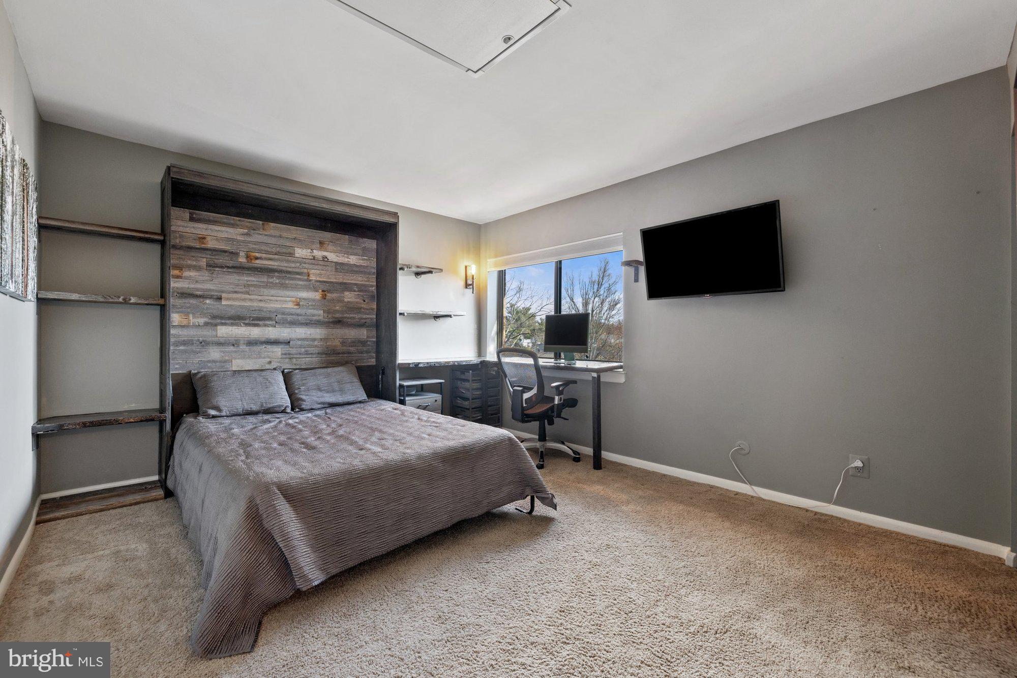 HARBOR POINT - Residential