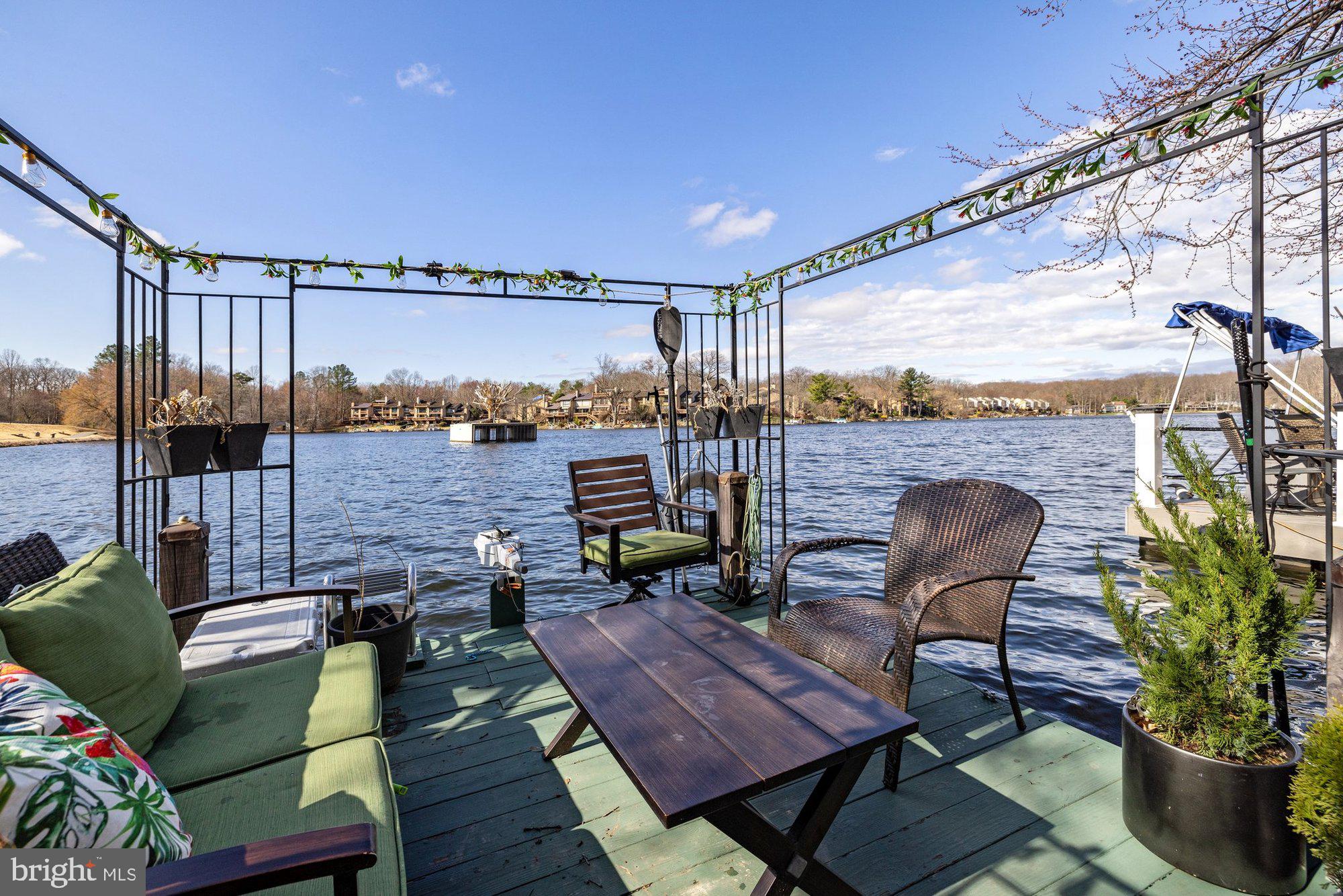 HARBOR POINT - Residential