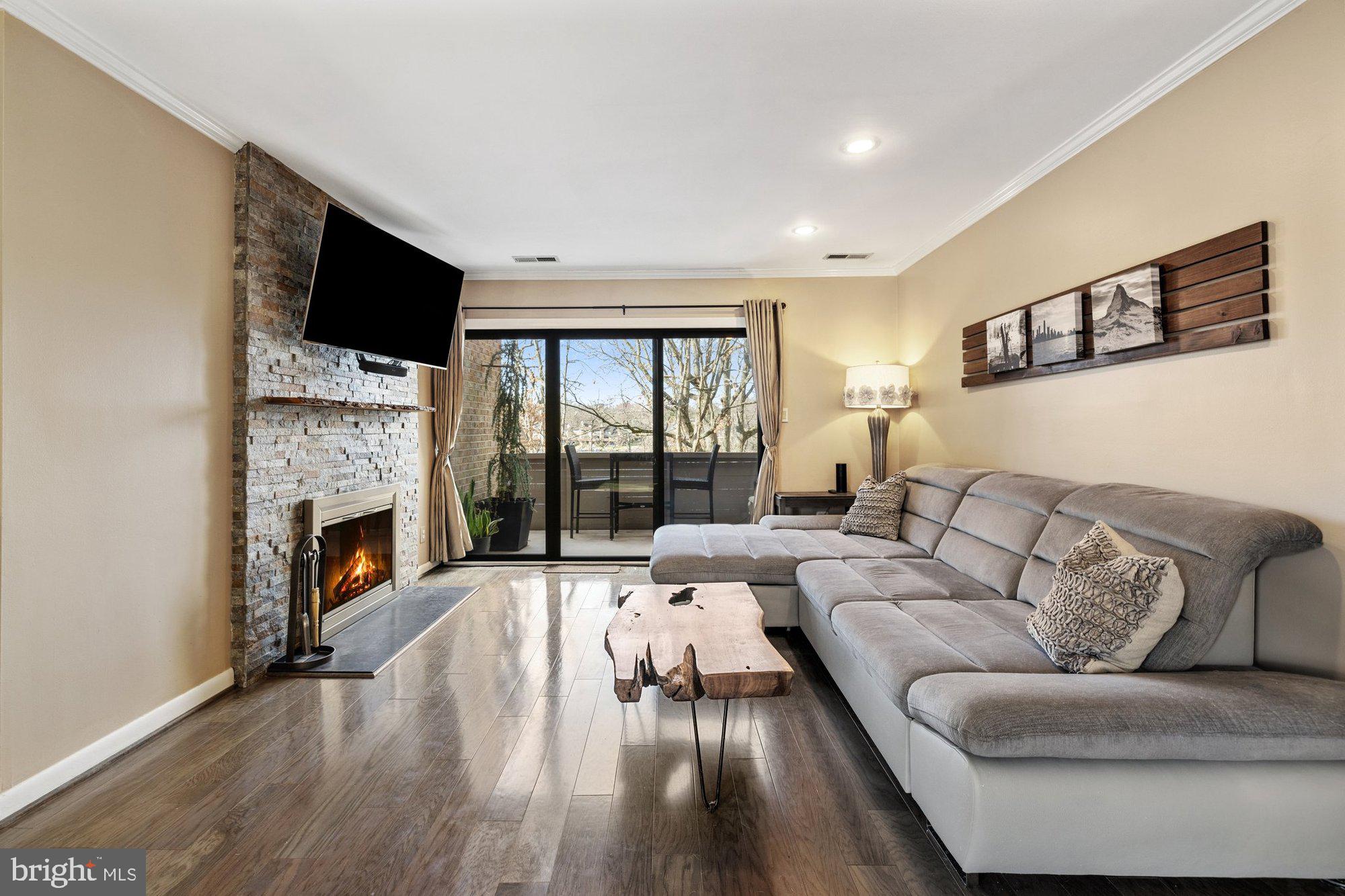 HARBOR POINT - Residential