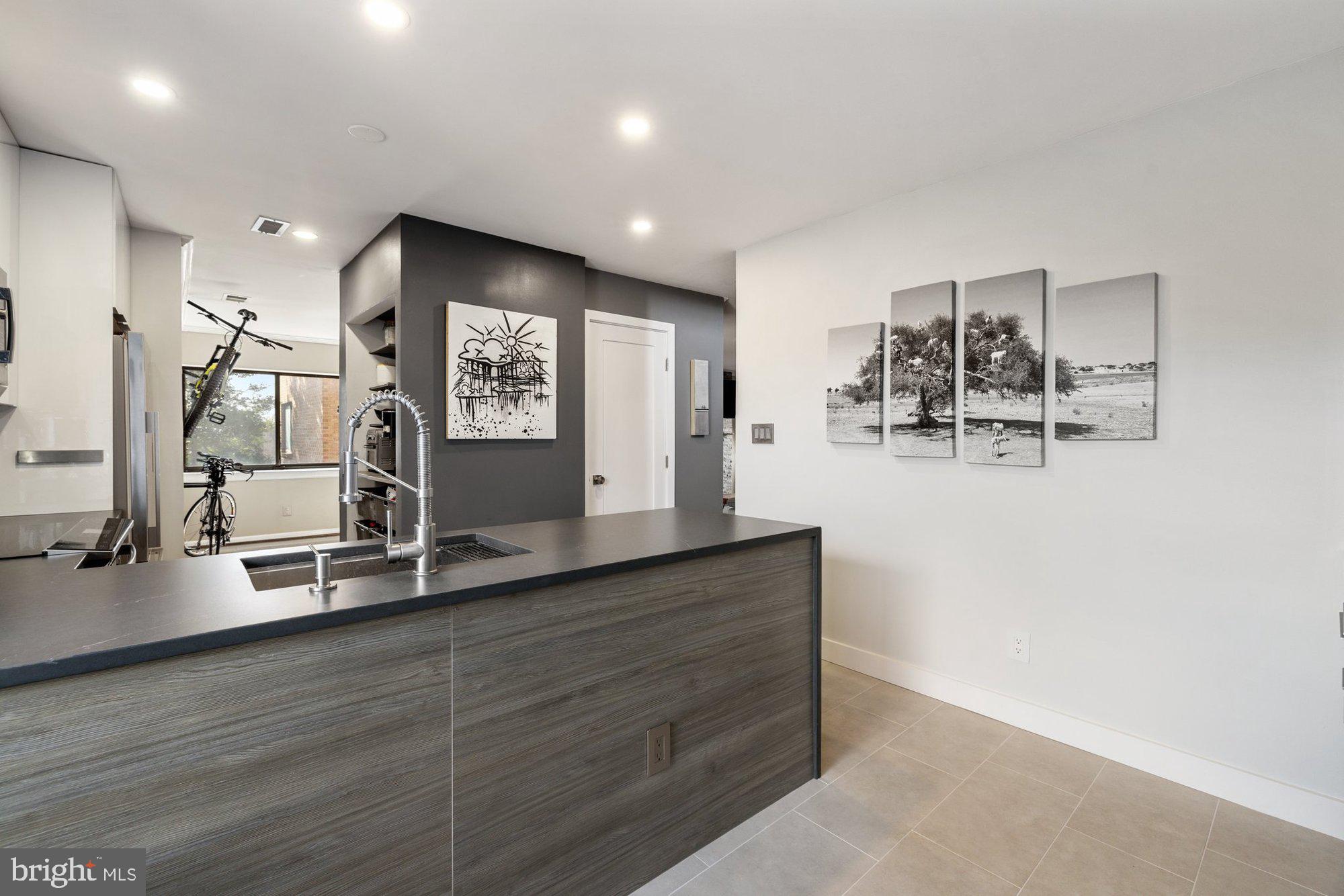 HARBOR POINT - Residential