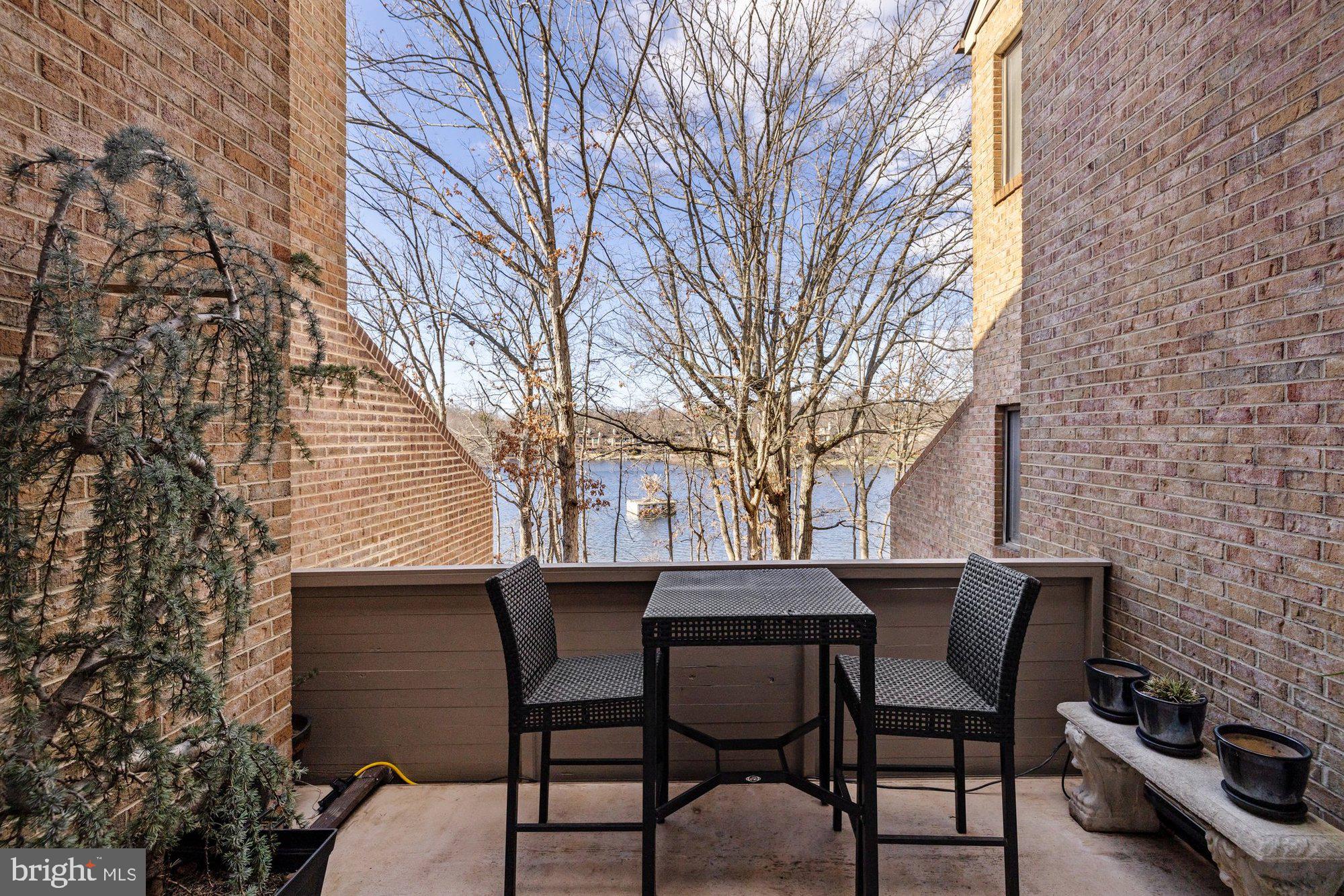 HARBOR POINT - Residential