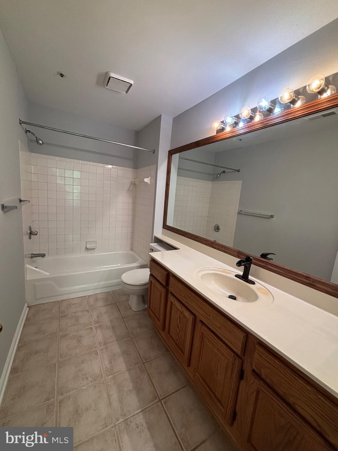 OWINGS MILLS NEWTOWN - Residential