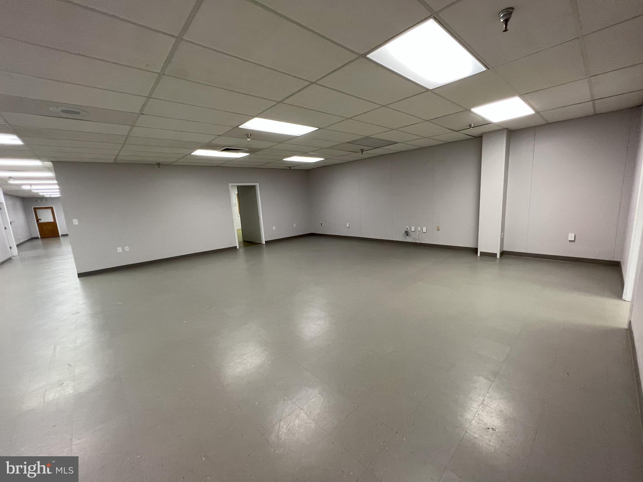 OWINGS MILLS - Commercial Lease