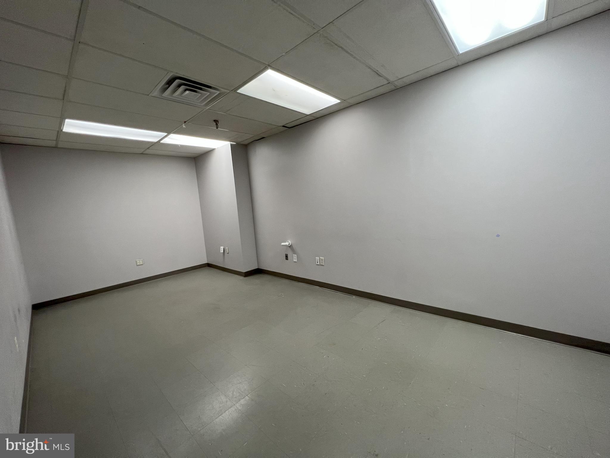 OWINGS MILLS - Commercial Lease