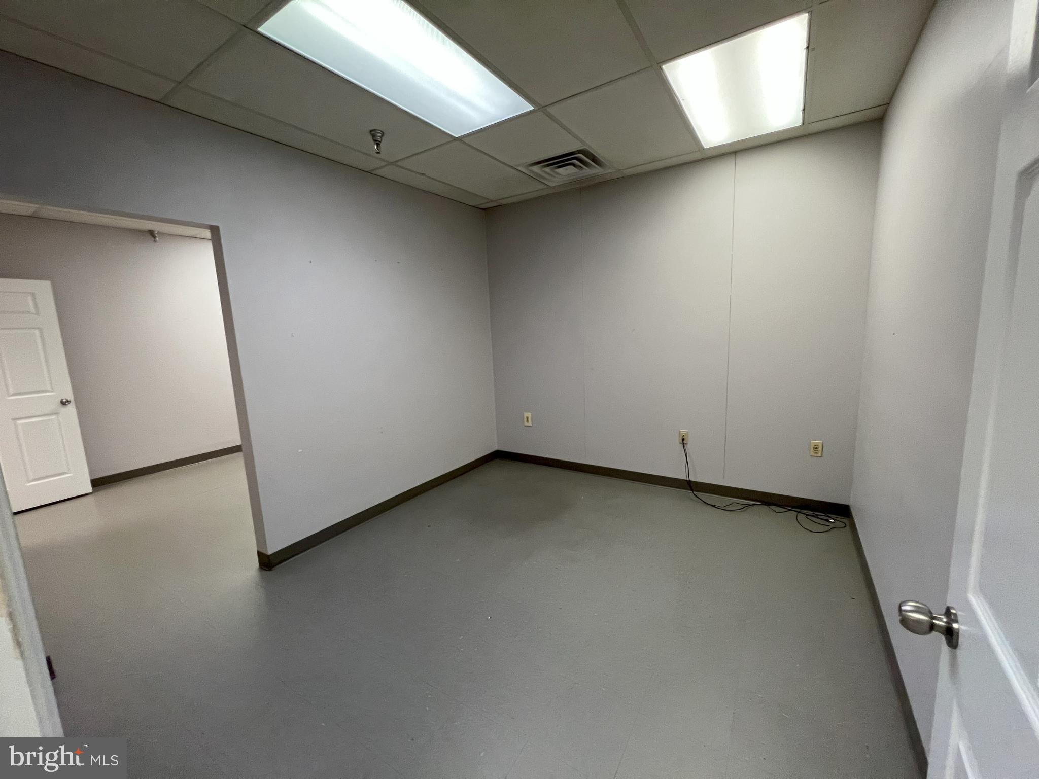 OWINGS MILLS - Commercial Lease