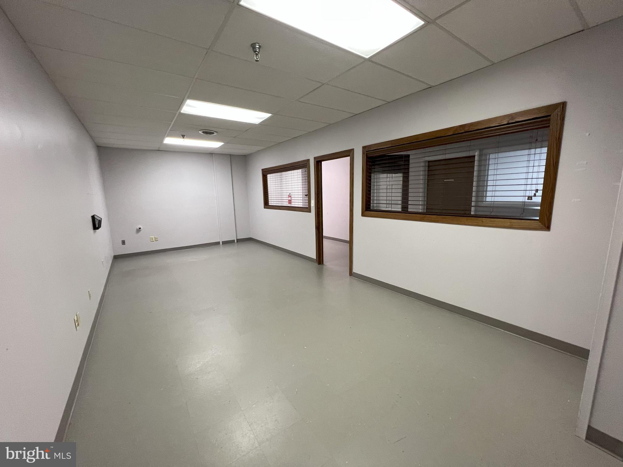 OWINGS MILLS - Commercial Lease