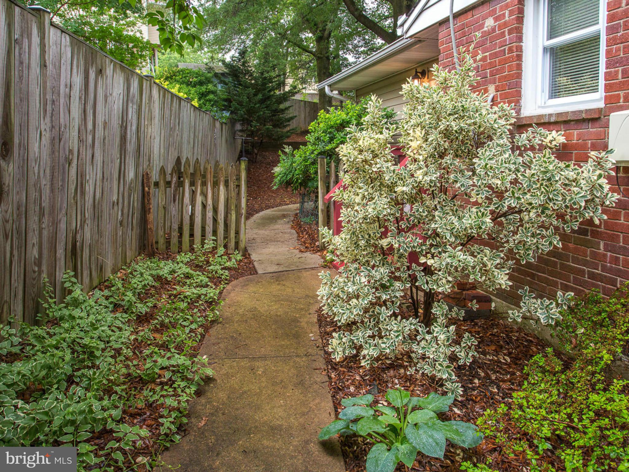 DOUGLAS PARK - Residential