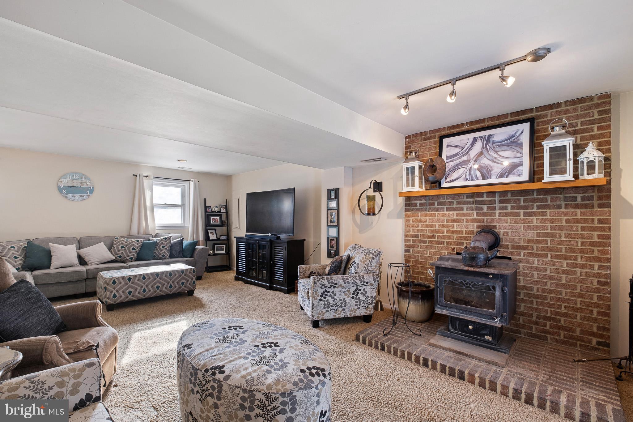 PINE VALLEY FARMS - Residential