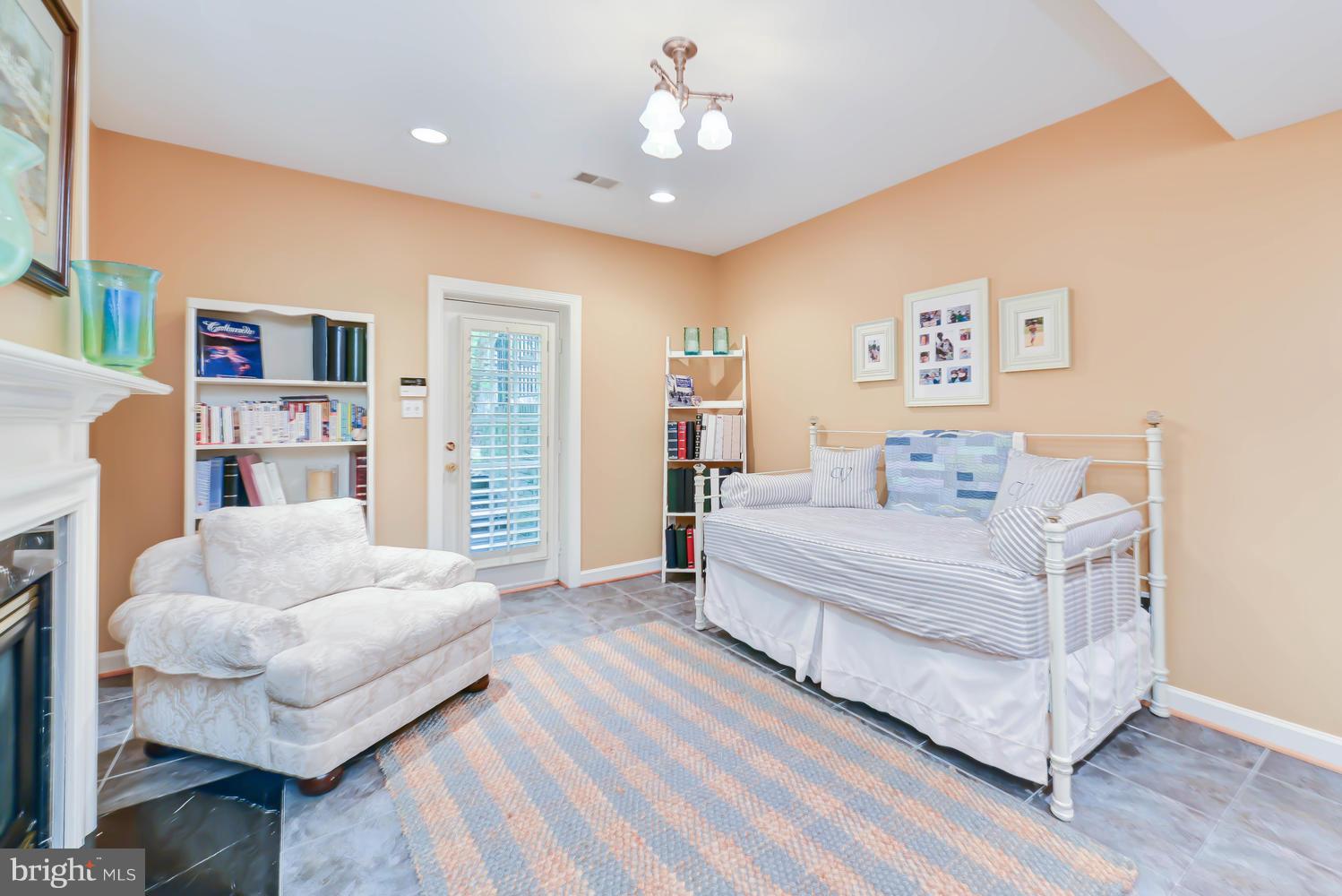 KINGS CLOISTER - Residential