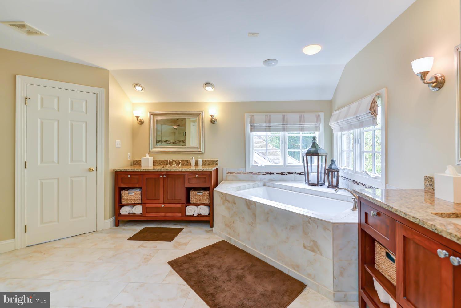 KINGS CLOISTER - Residential