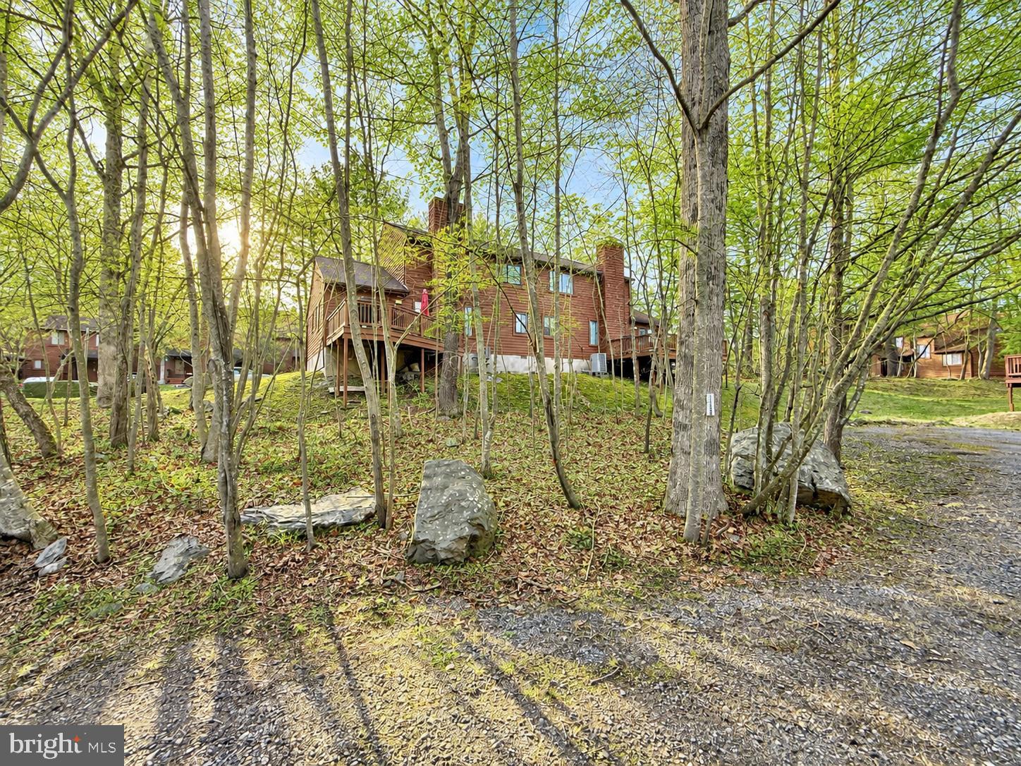 524 WALES COURT